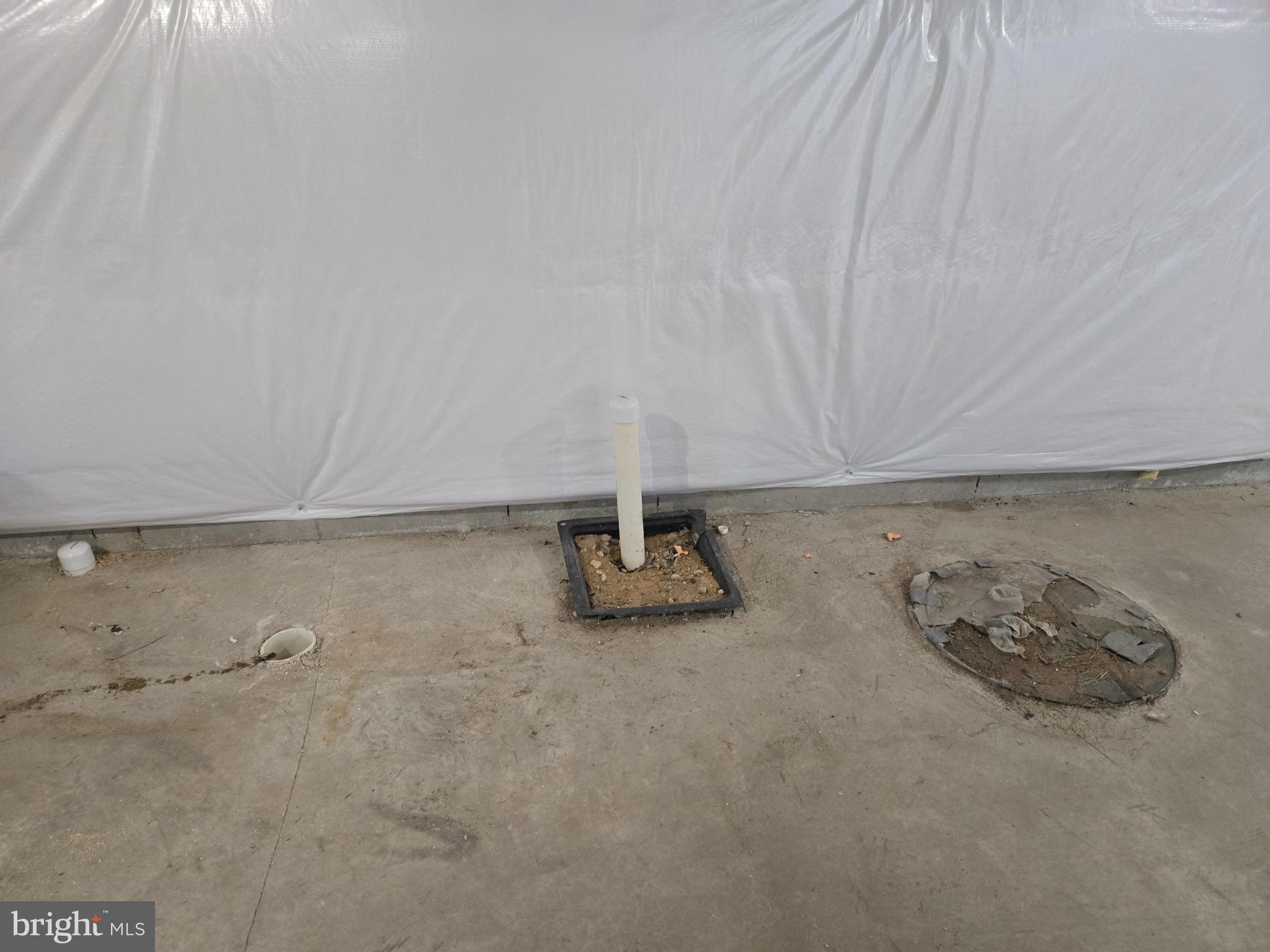 HICKORY HOLLOW - Residential