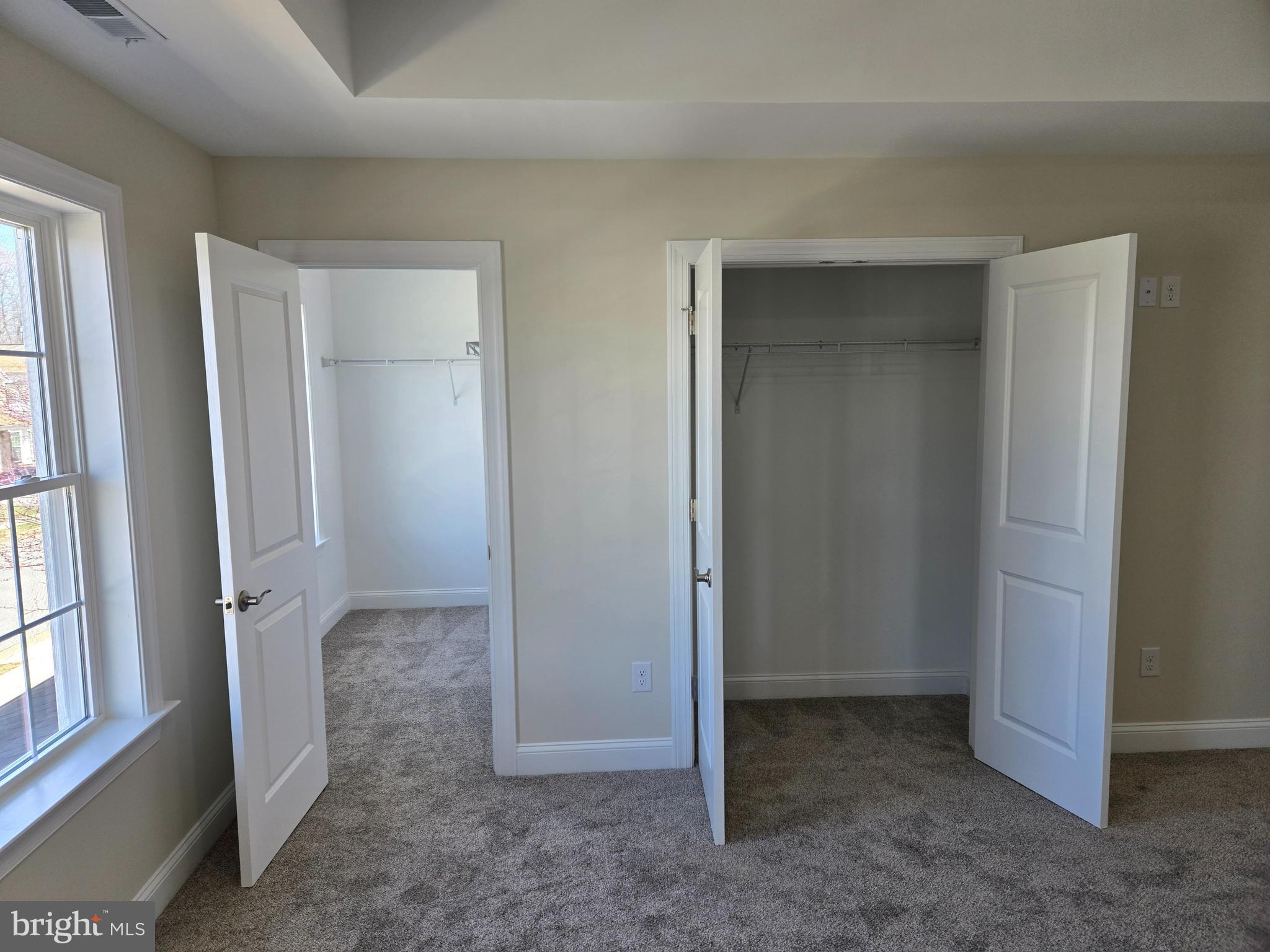 HICKORY HOLLOW - Residential