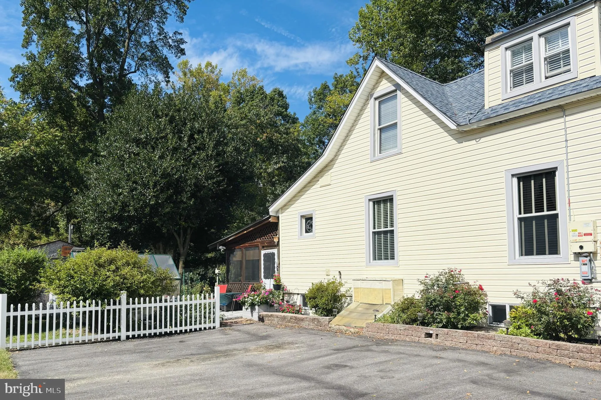 Lindenwold, New Jersey 08021, United States, 3 Bedrooms Bedrooms, ,2 BathroomsBathrooms,Residential,Active,218393