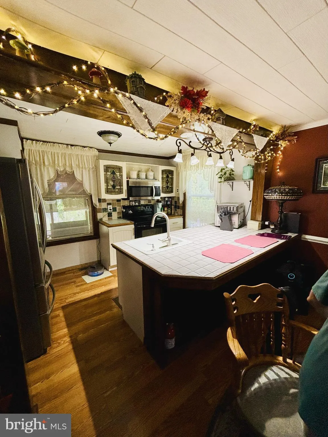 Lindenwold, New Jersey 08021, United States, 3 Bedrooms Bedrooms, ,2 BathroomsBathrooms,Residential,Active,218393