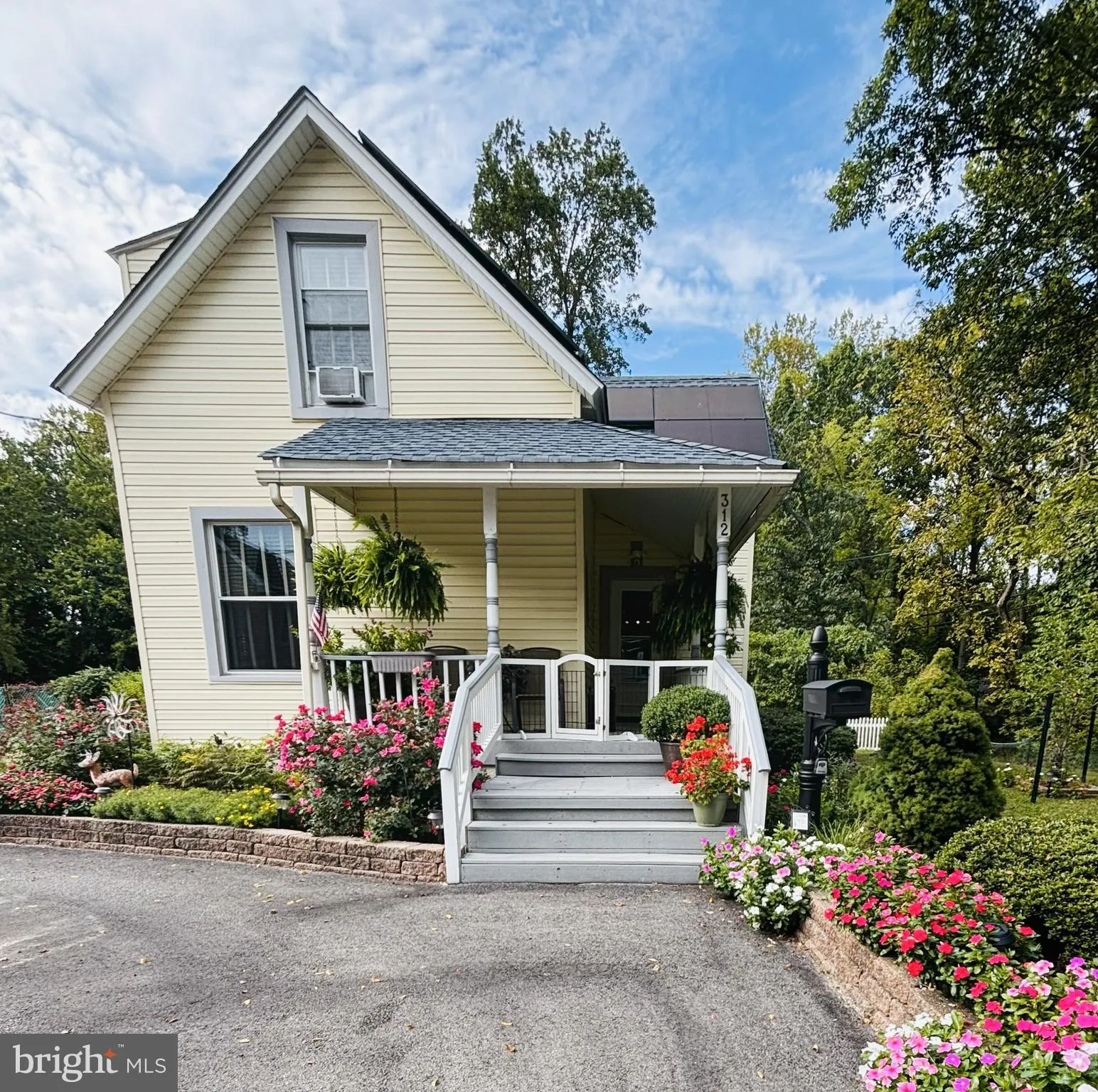 Lindenwold, New Jersey 08021, United States, 3 Bedrooms Bedrooms, ,2 BathroomsBathrooms,Residential,Active,218393