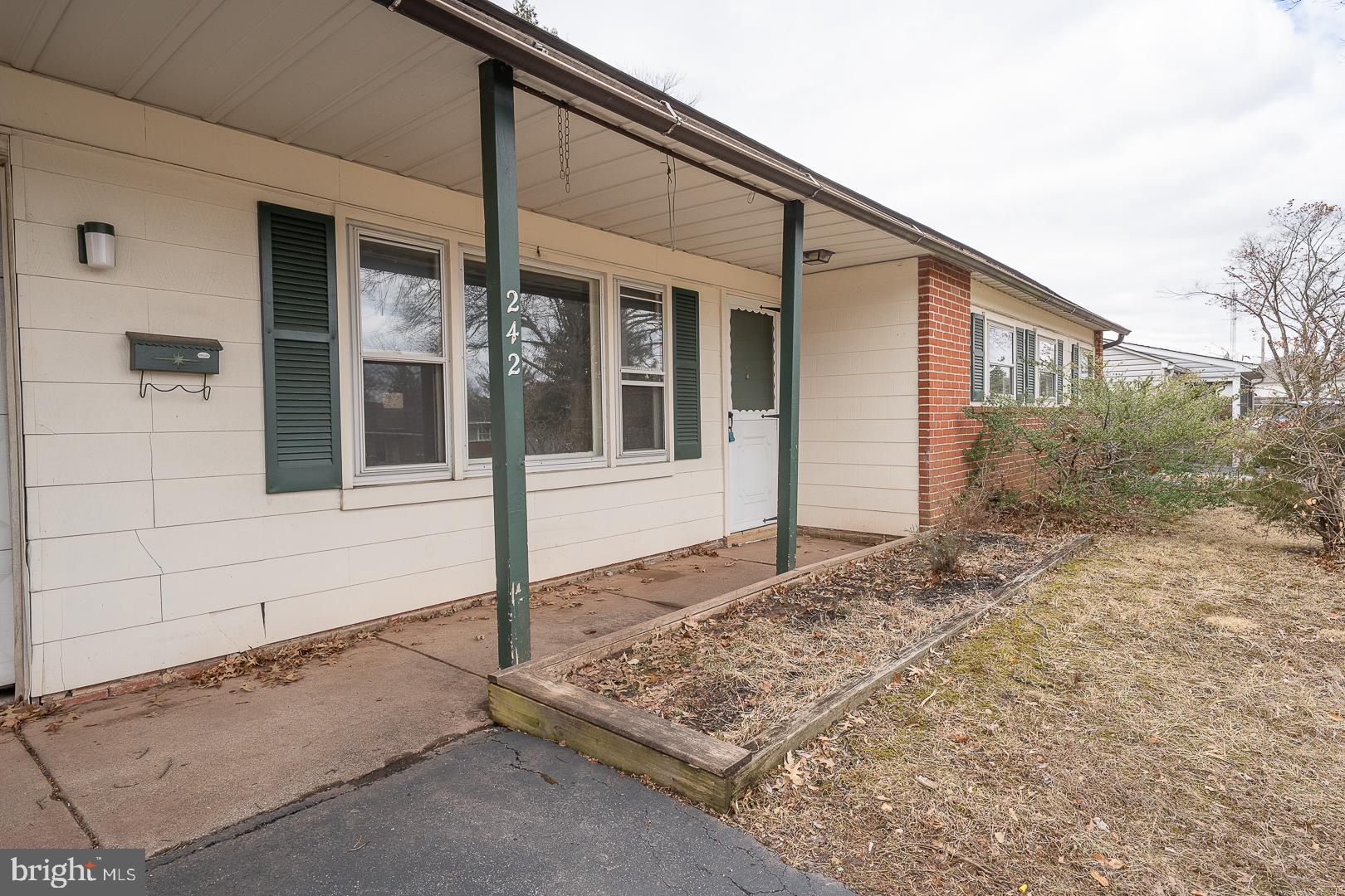 PENN SQ - Residential