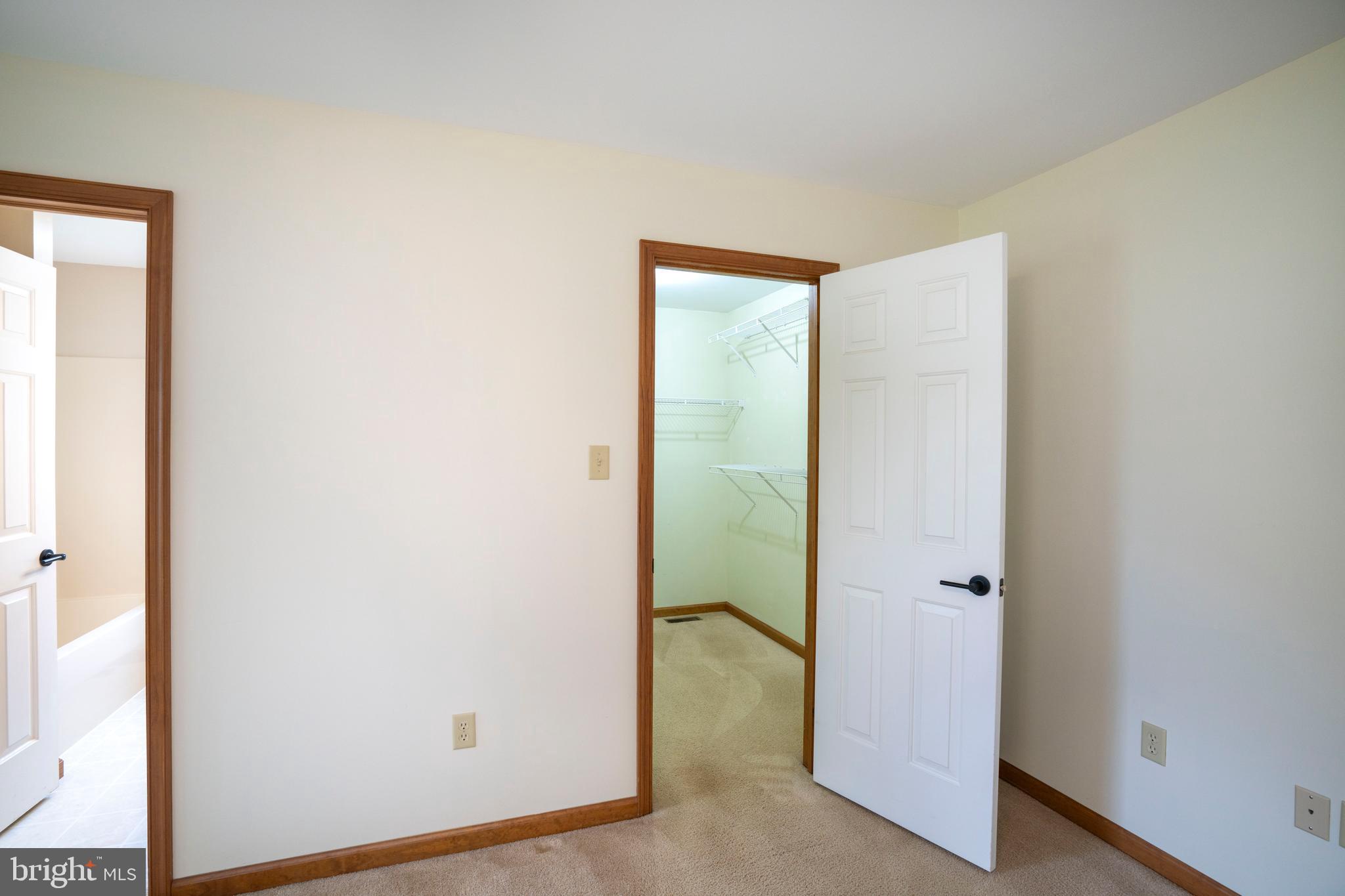 FOXPOINTE - Residential