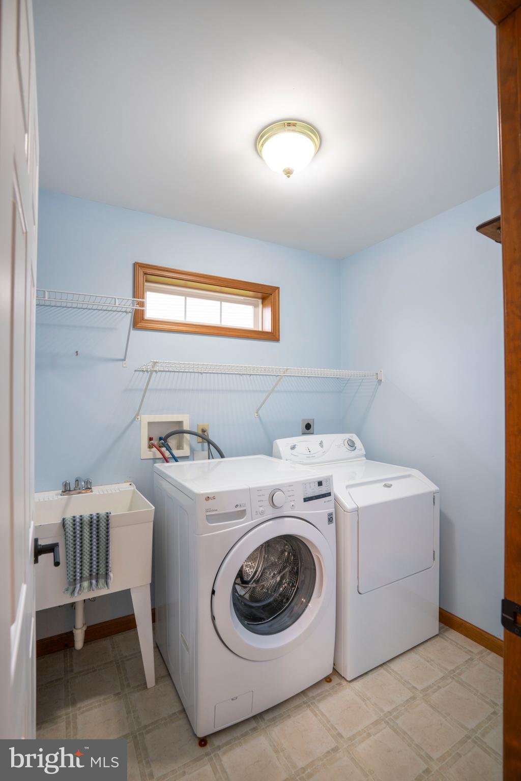 FOXPOINTE - Residential