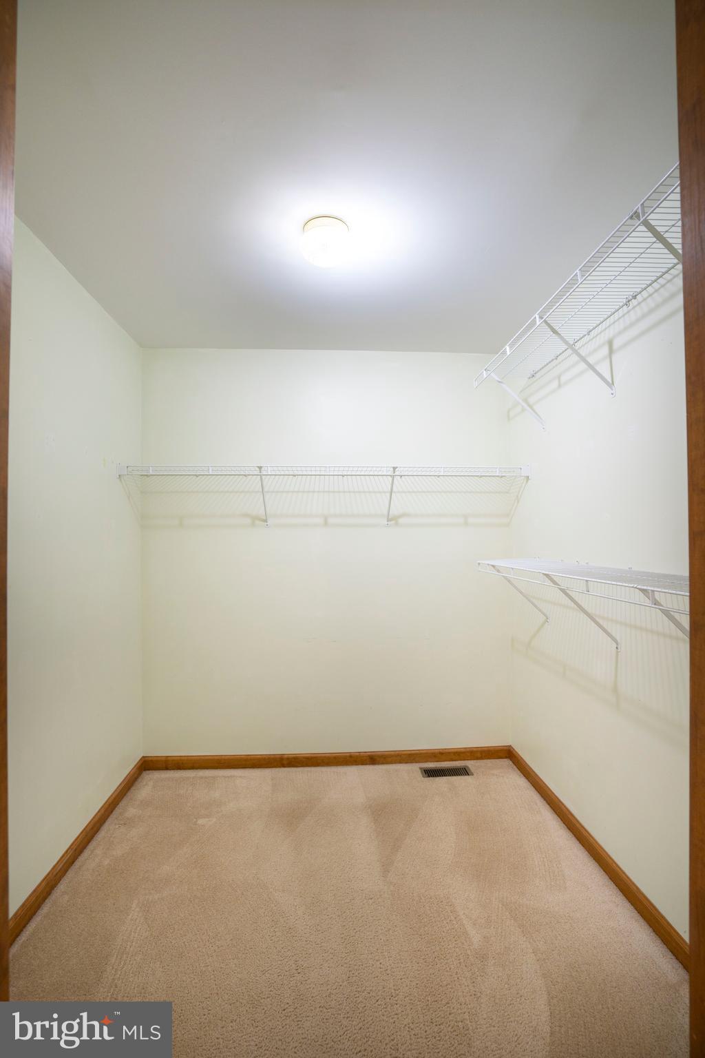 FOXPOINTE - Residential