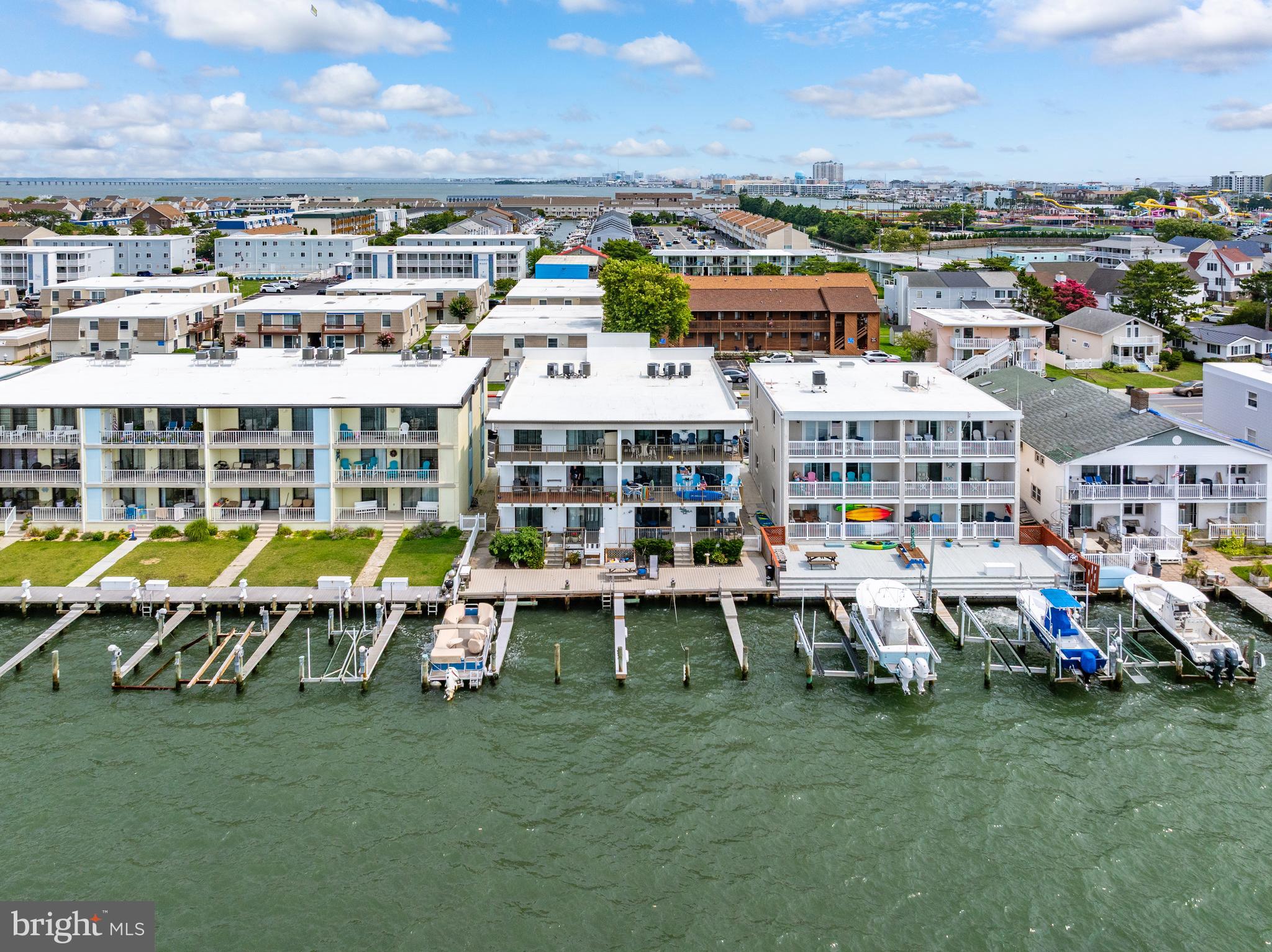 413 BAYSHORE DRIVE 201