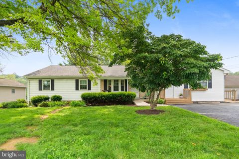 Photo of 3844 Columbia Avenue, MOUNTVILLE, PA 17554 (MLS # PALA2072832)