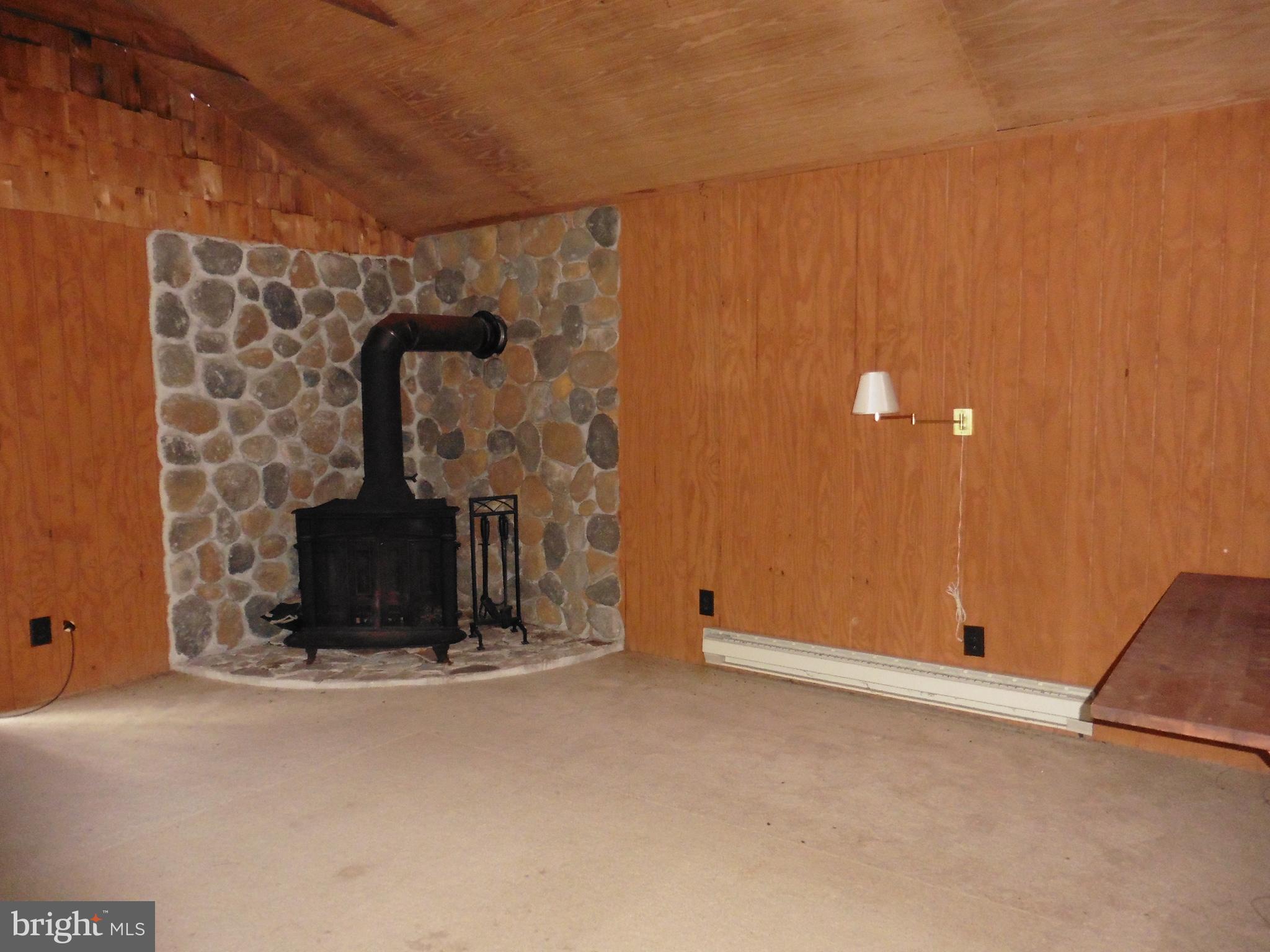 SPRUCE PINE HOLLOW - Residential