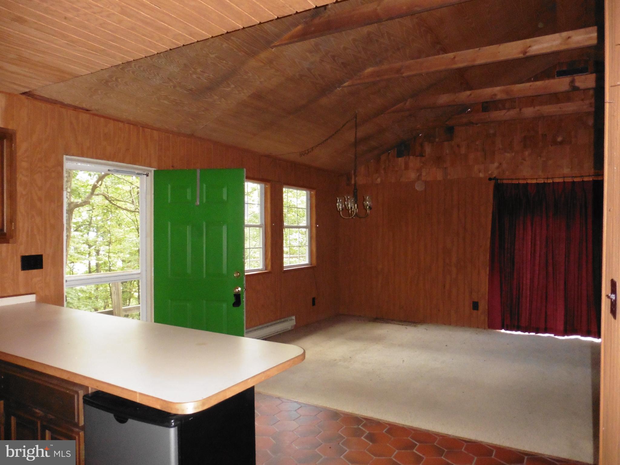 SPRUCE PINE HOLLOW - Residential