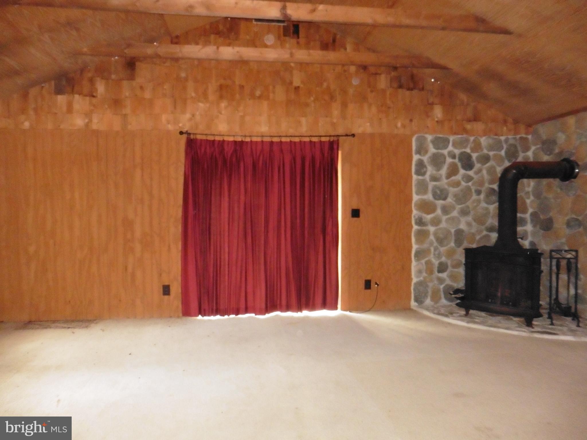 SPRUCE PINE HOLLOW - Residential