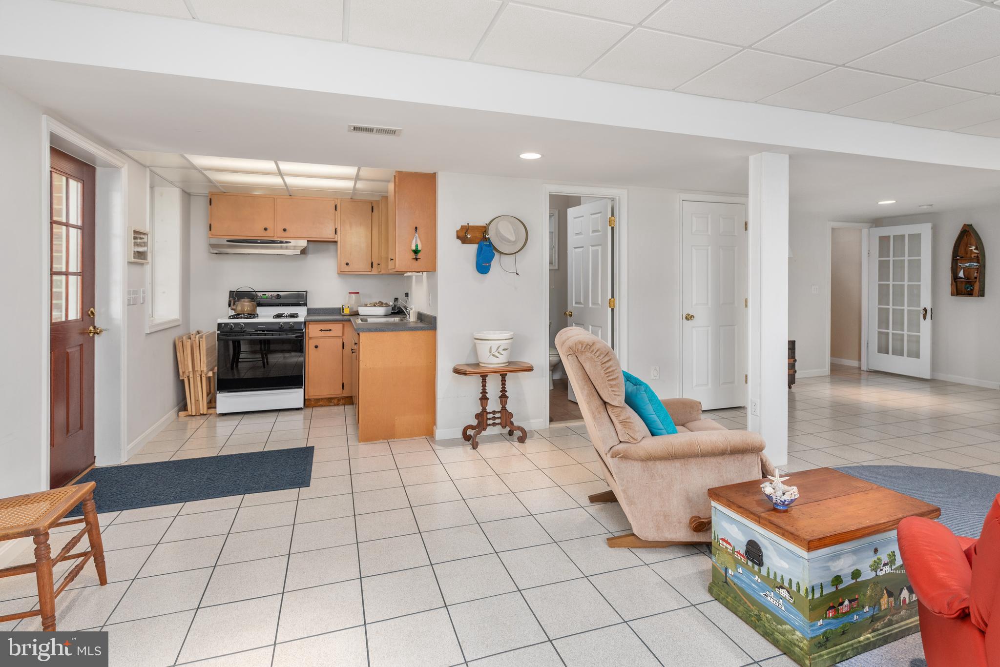 WHITEHALL BEACH - Residential