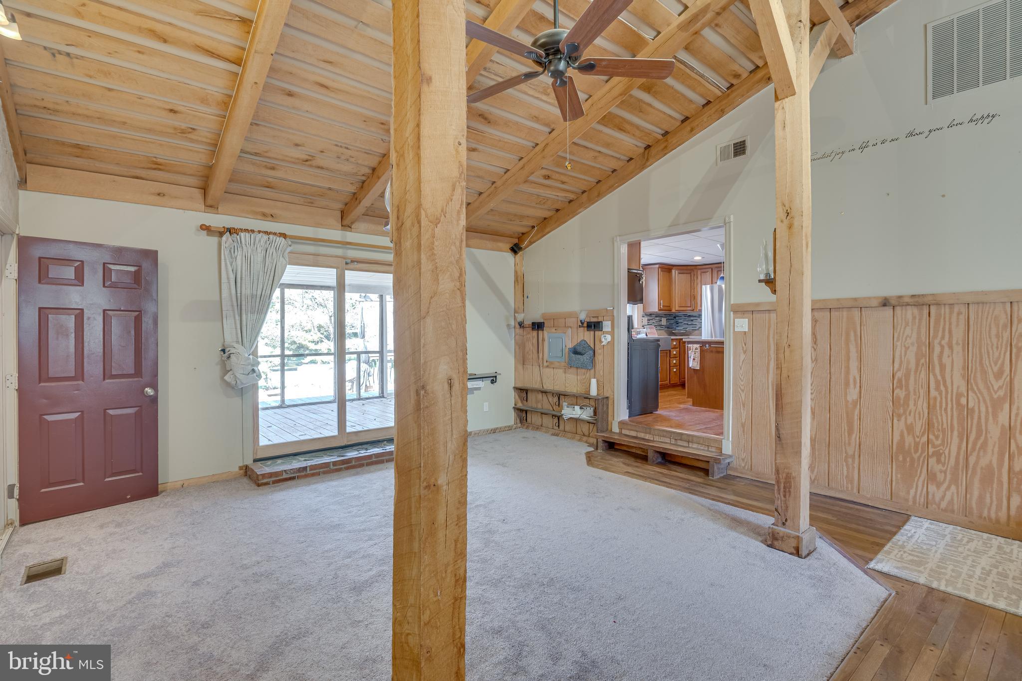 HAPPY CREEK - Residential