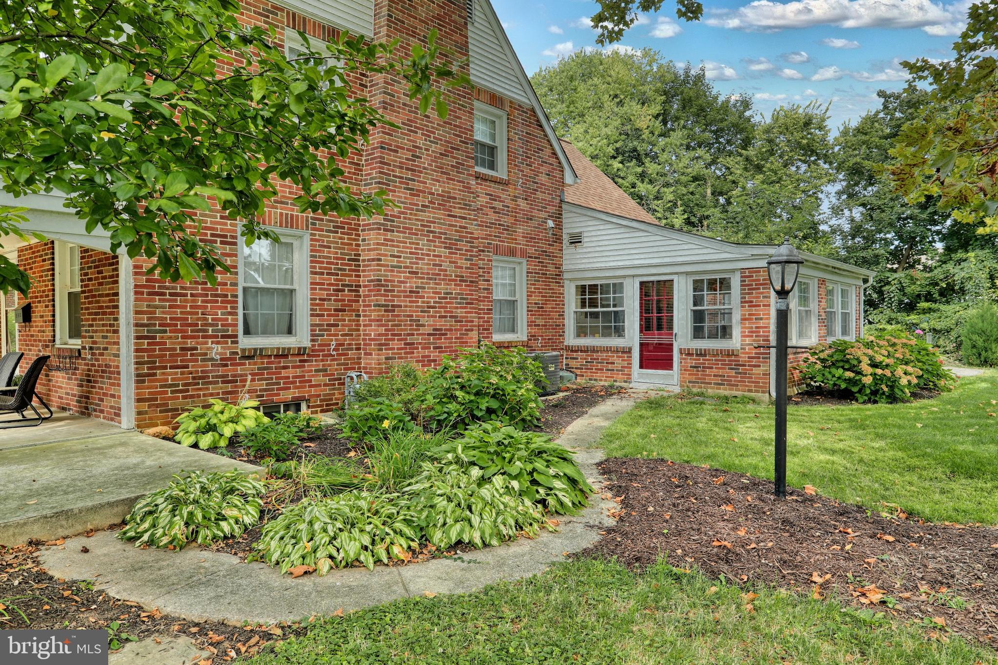 YORK COLLEGE - Residential