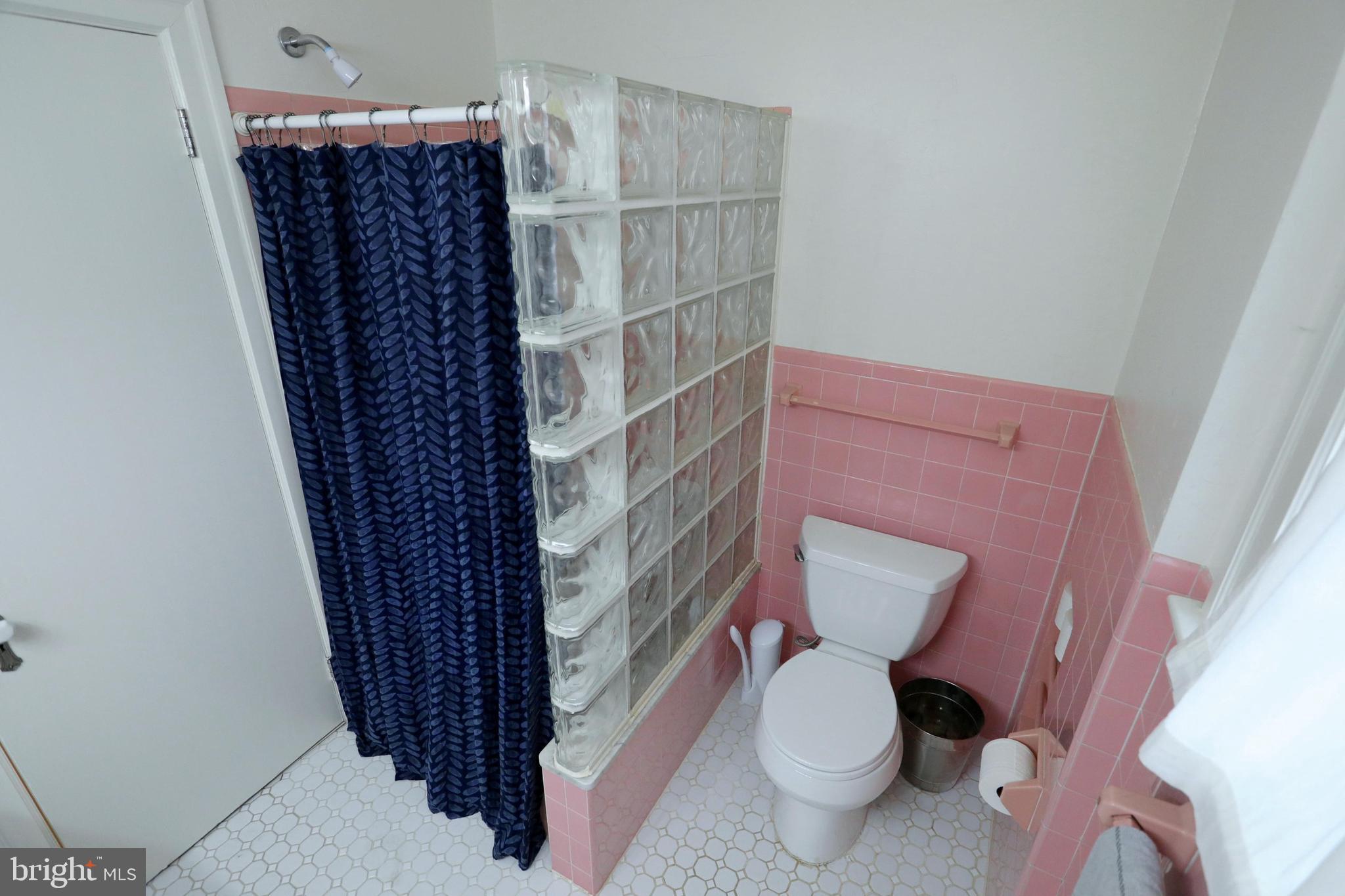 YORK COLLEGE - Residential