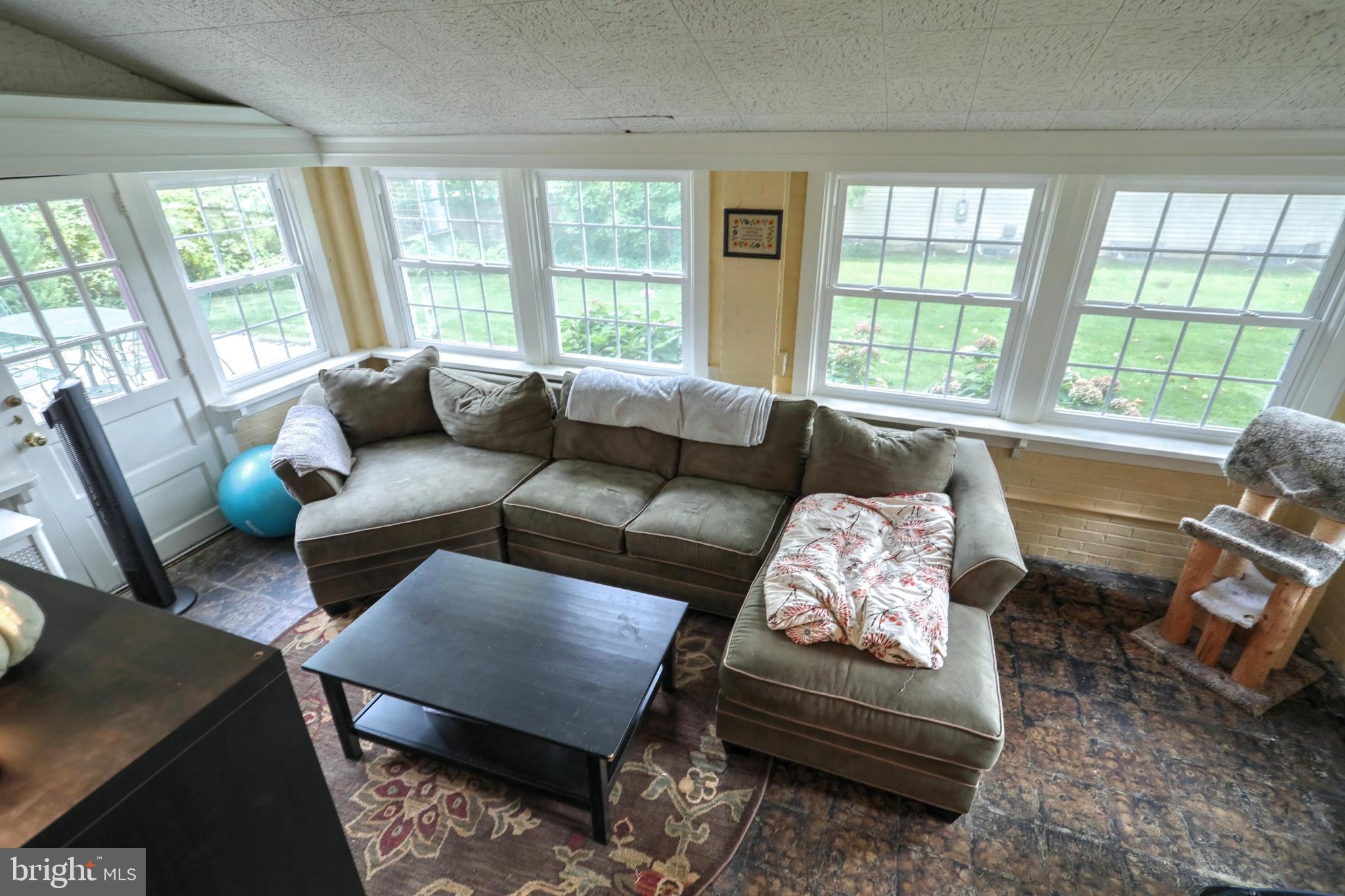 YORK COLLEGE - Residential