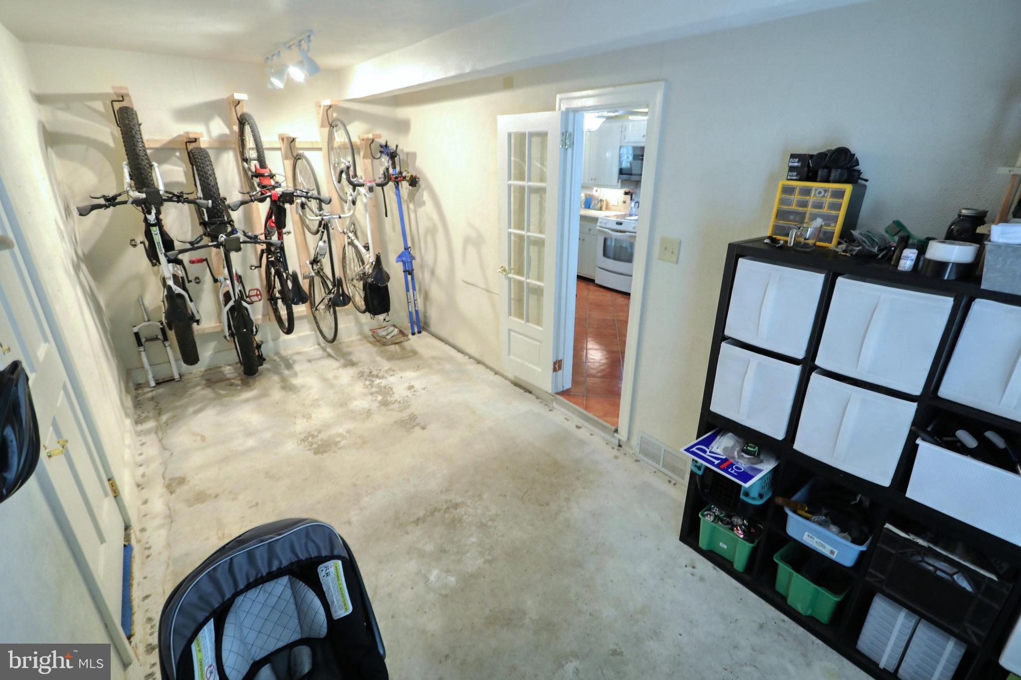 YORK COLLEGE - Residential