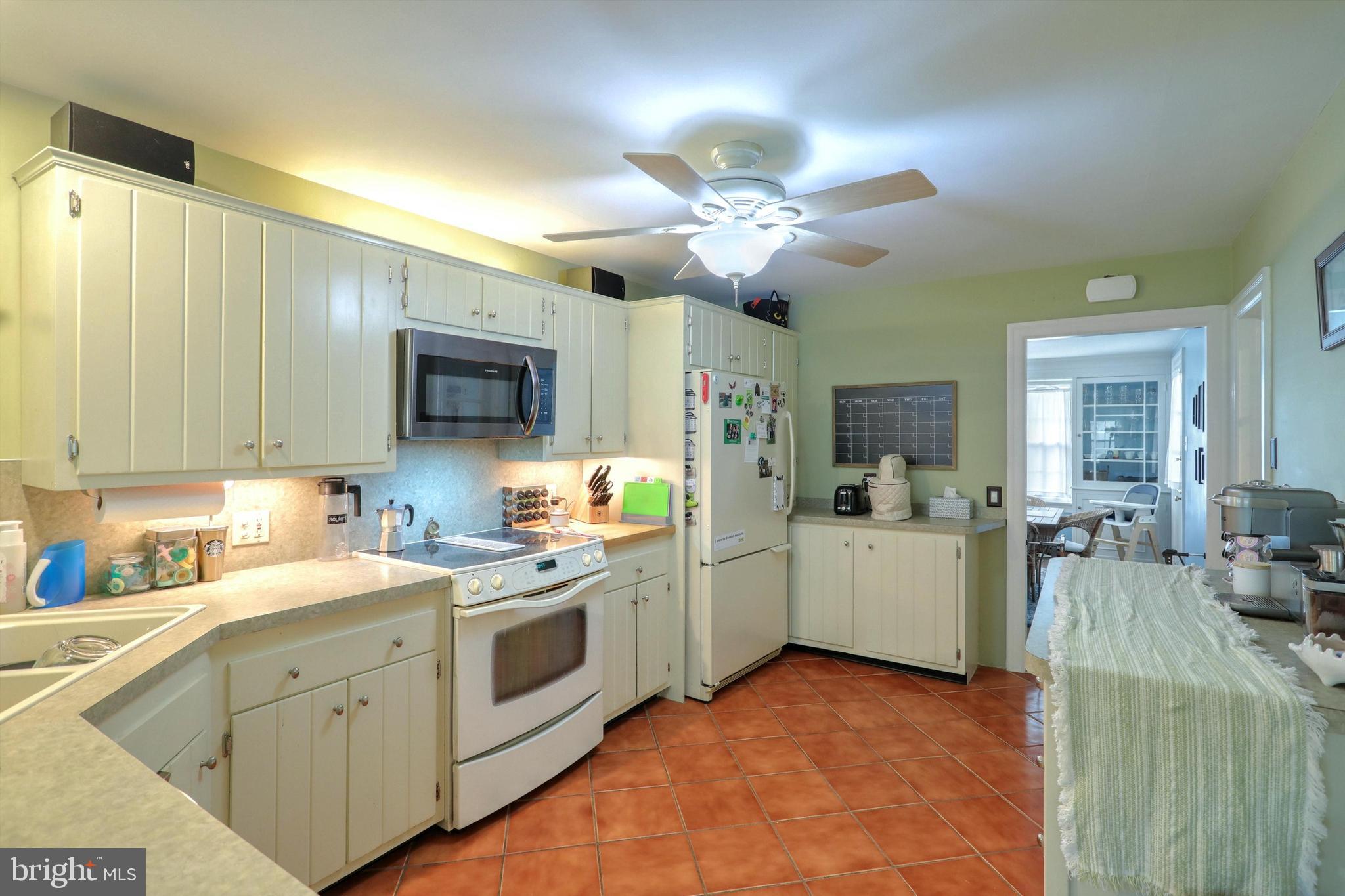 YORK COLLEGE - Residential