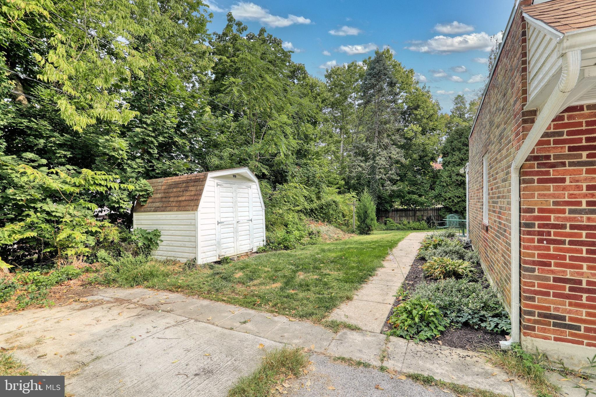 YORK COLLEGE - Residential