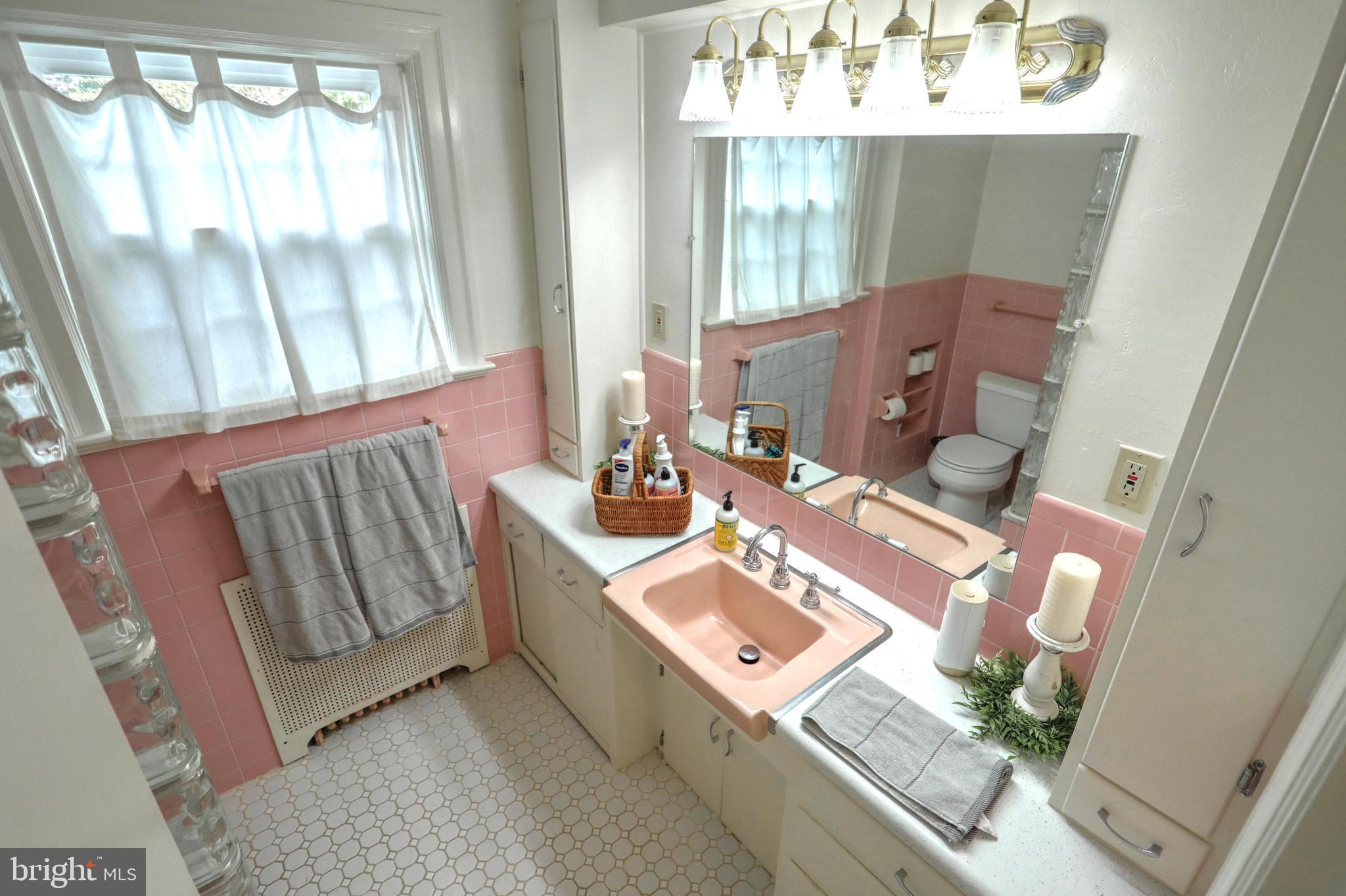 YORK COLLEGE - Residential