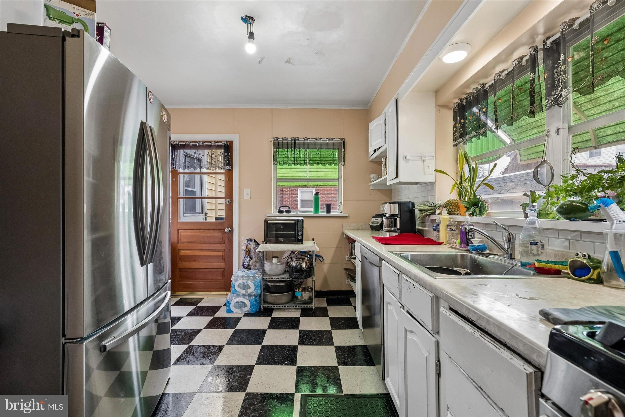 FOX CHASE - Residential