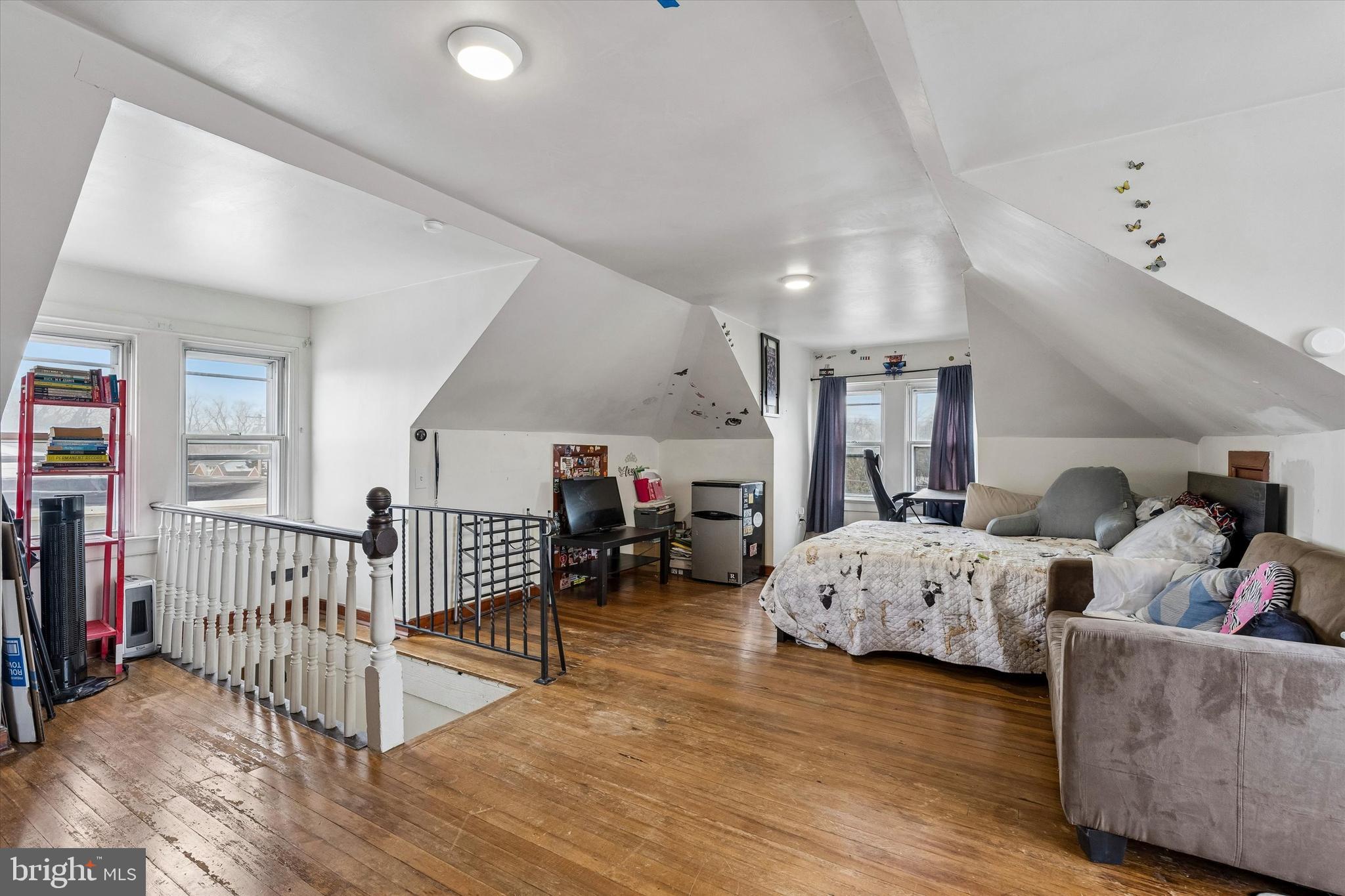 FOX CHASE - Residential