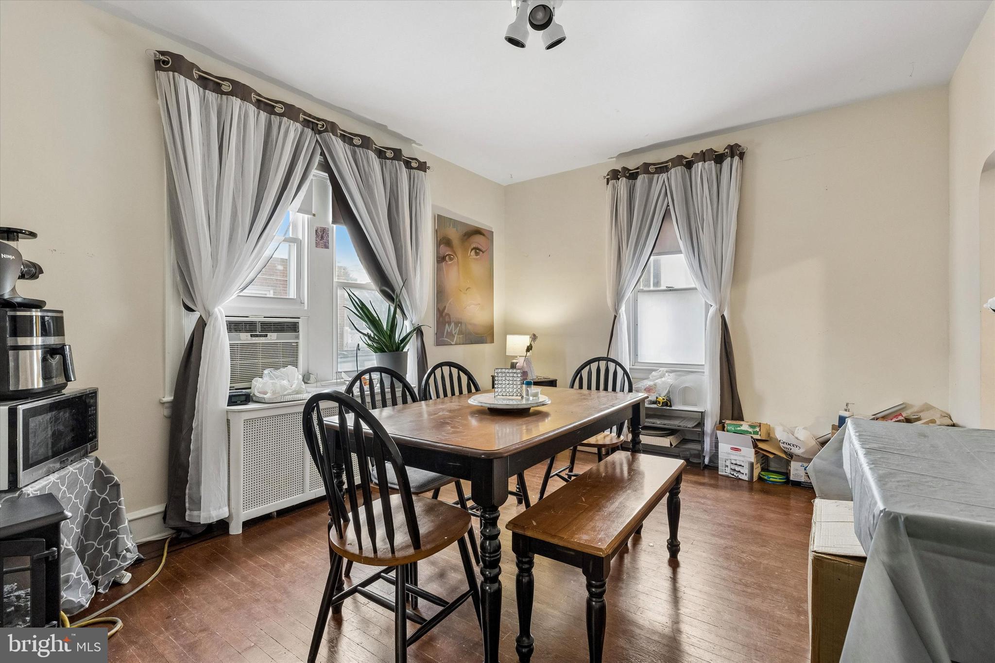 FOX CHASE - Residential