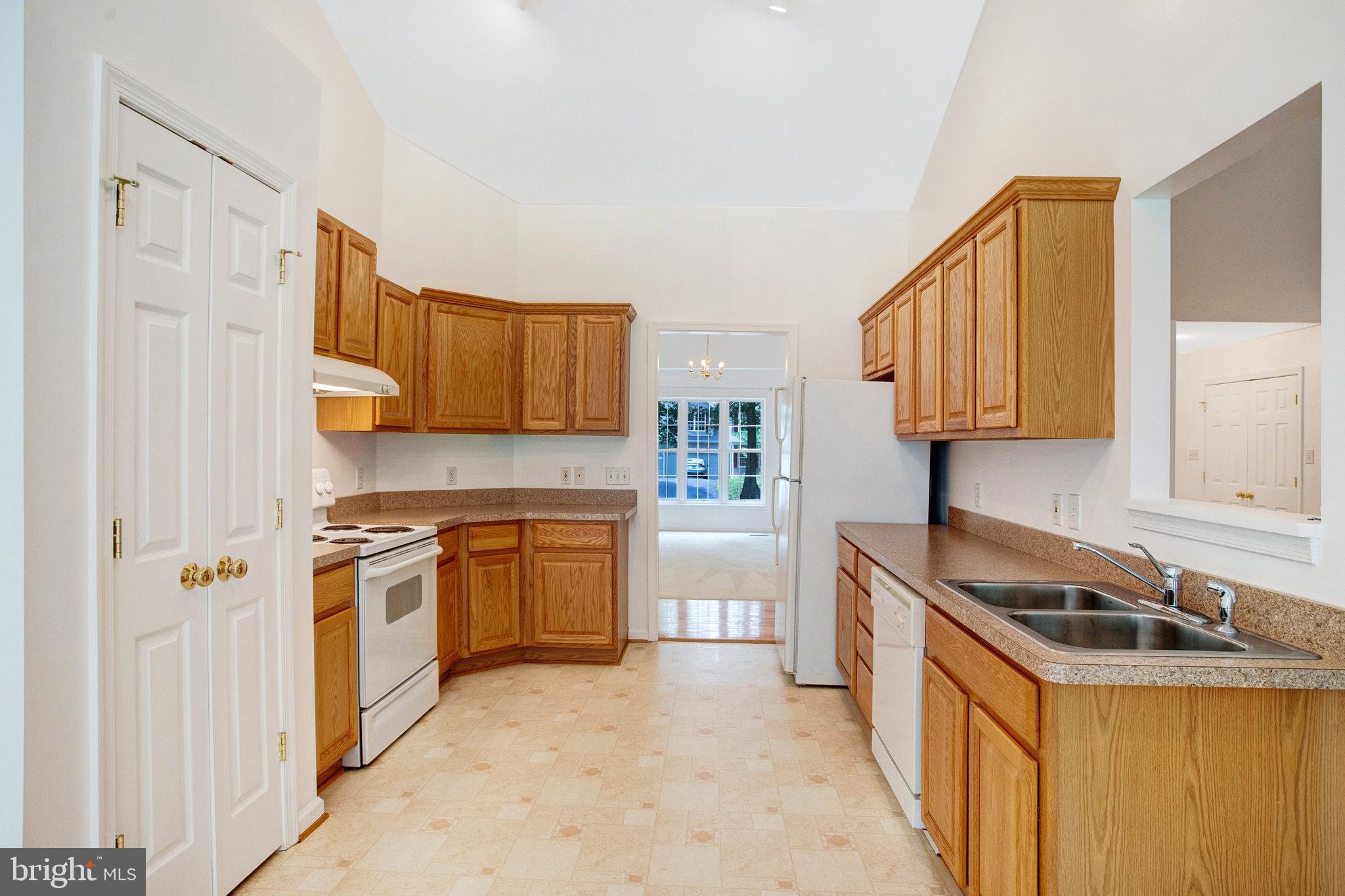 106 SEVEN PINES DRIVE
