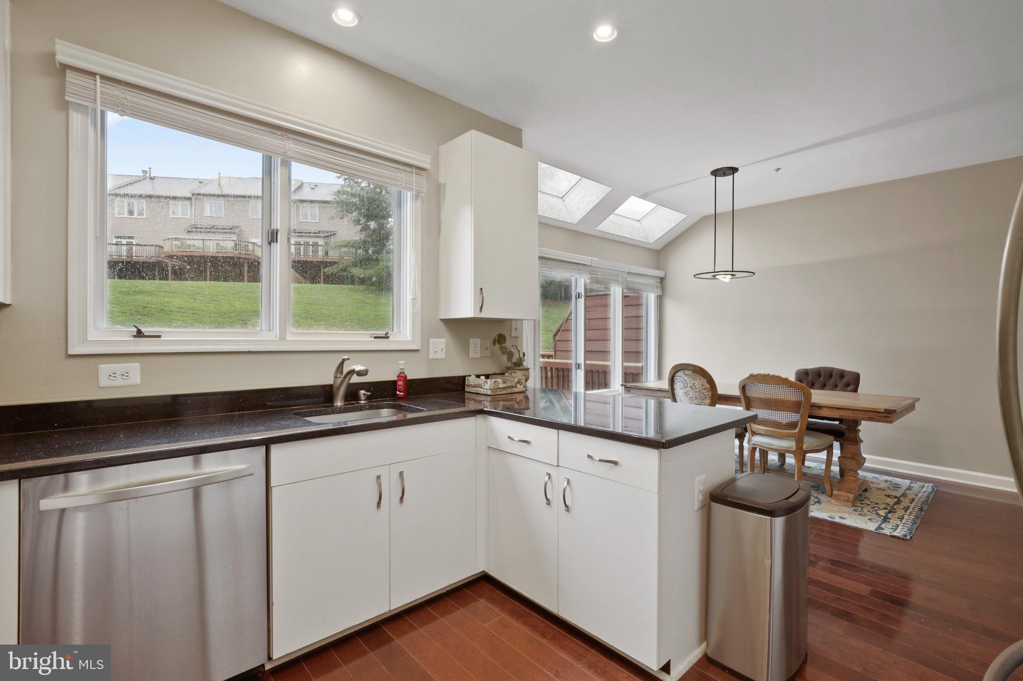 SUMMIT CHASE - Residential