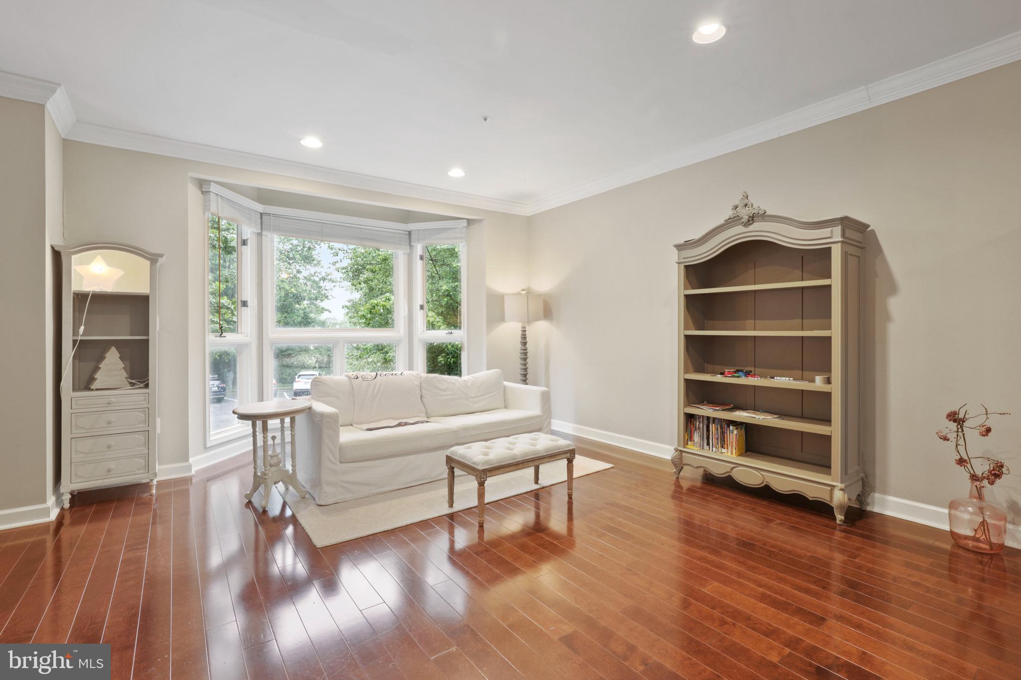 SUMMIT CHASE - Residential