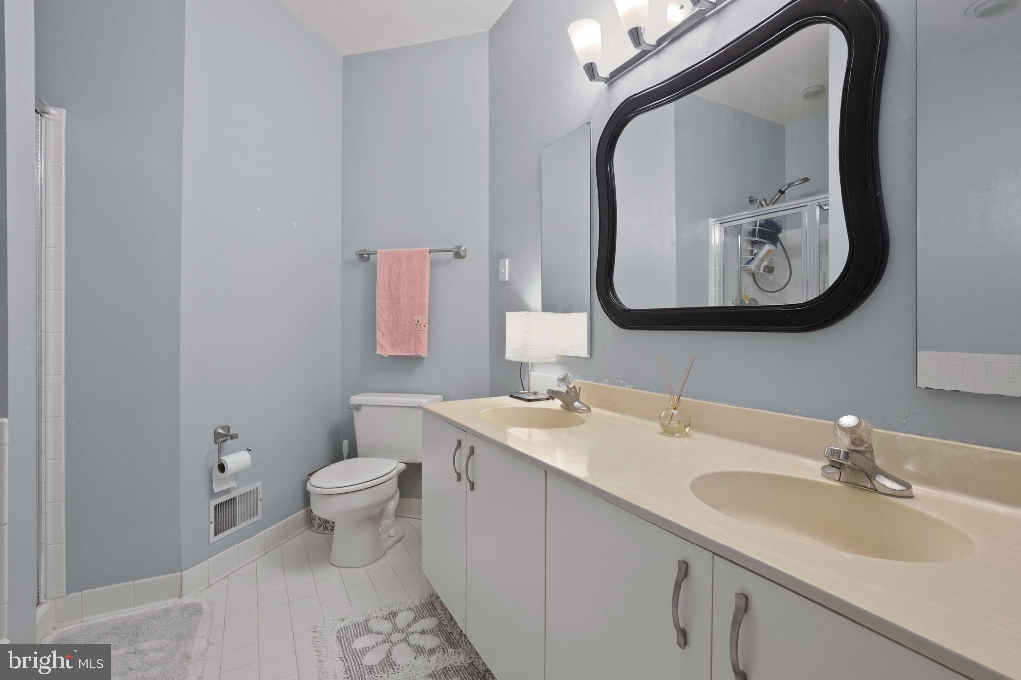 SUMMIT CHASE - Residential