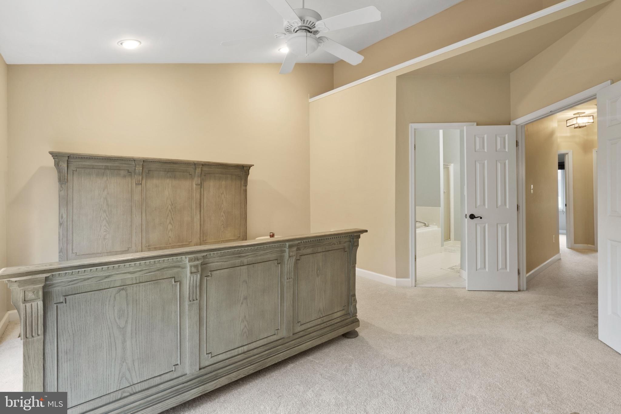 SUMMIT CHASE - Residential