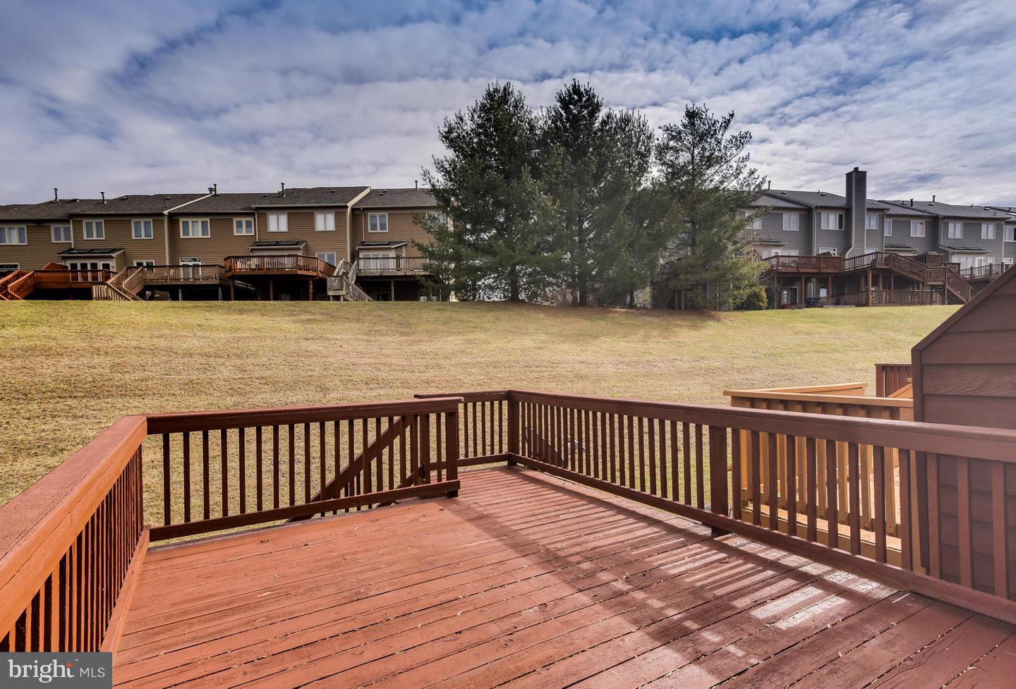 SUMMIT CHASE - Residential