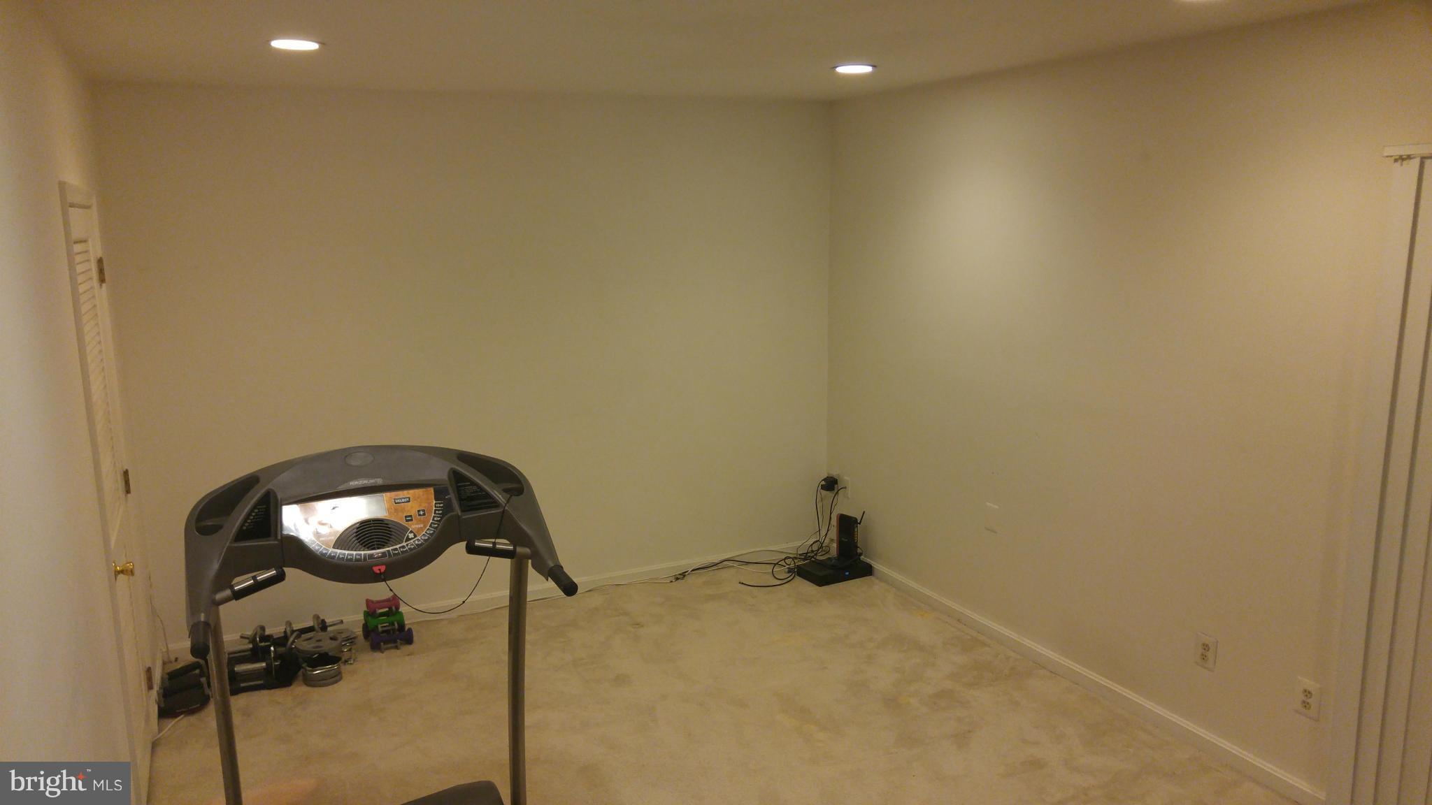 QUAIL HOLLOW - Residential