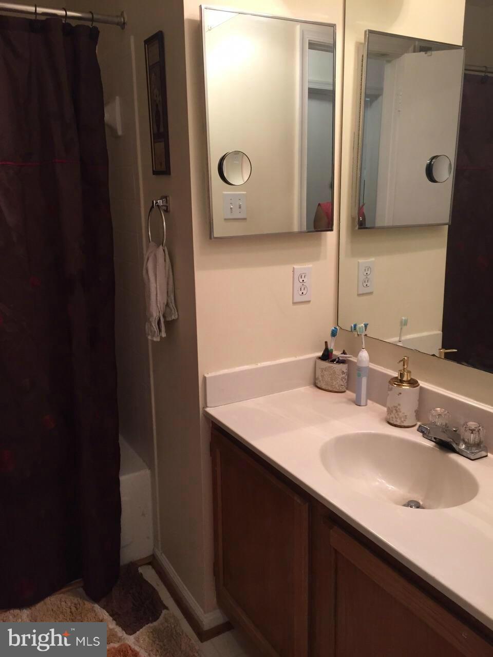 QUAIL HOLLOW - Residential