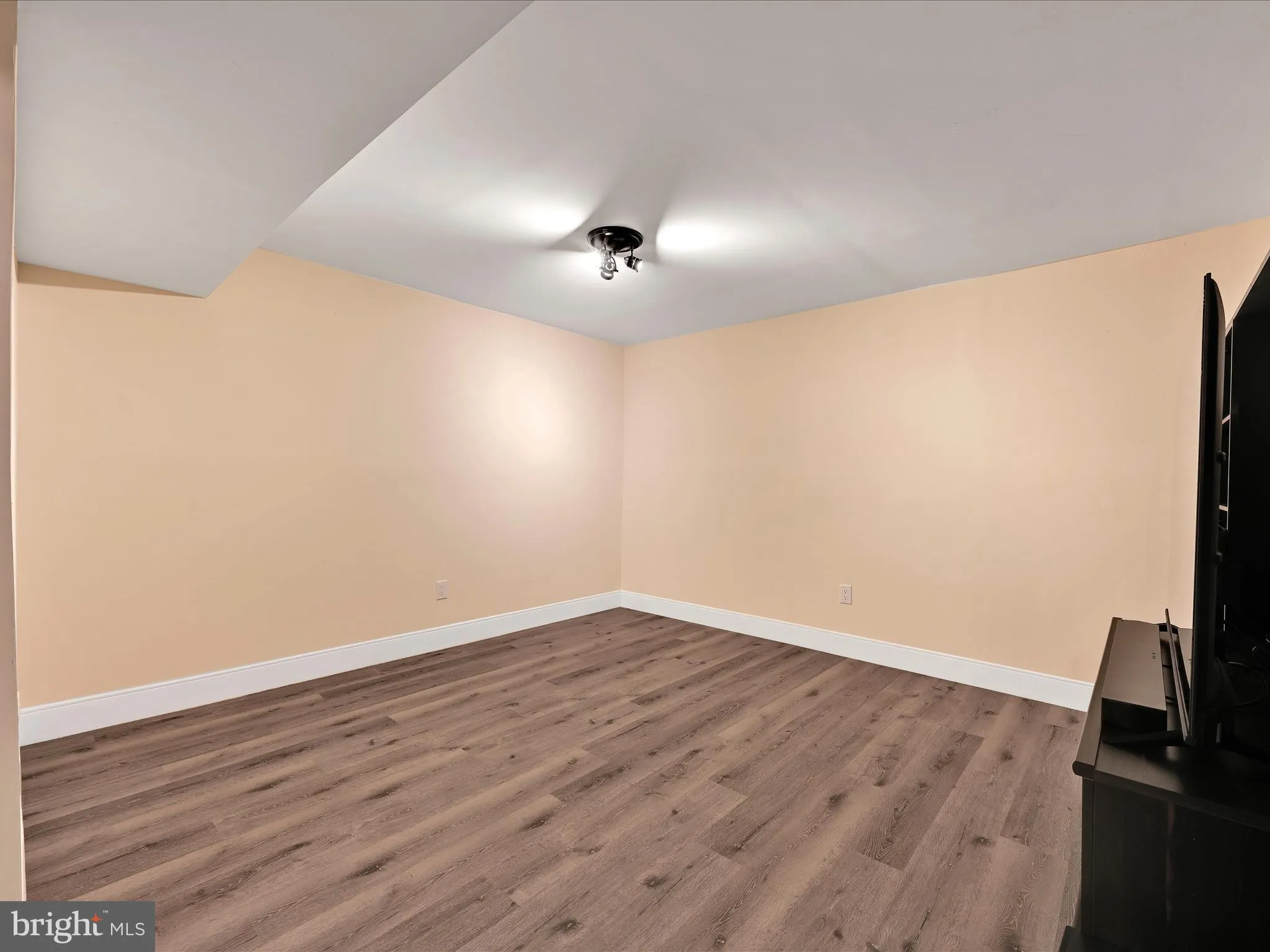 Elizabethtown, Pennsylvania 17022, United States, 3 Bedrooms Bedrooms, ,2 BathroomsBathrooms,Residential,Pending,139149