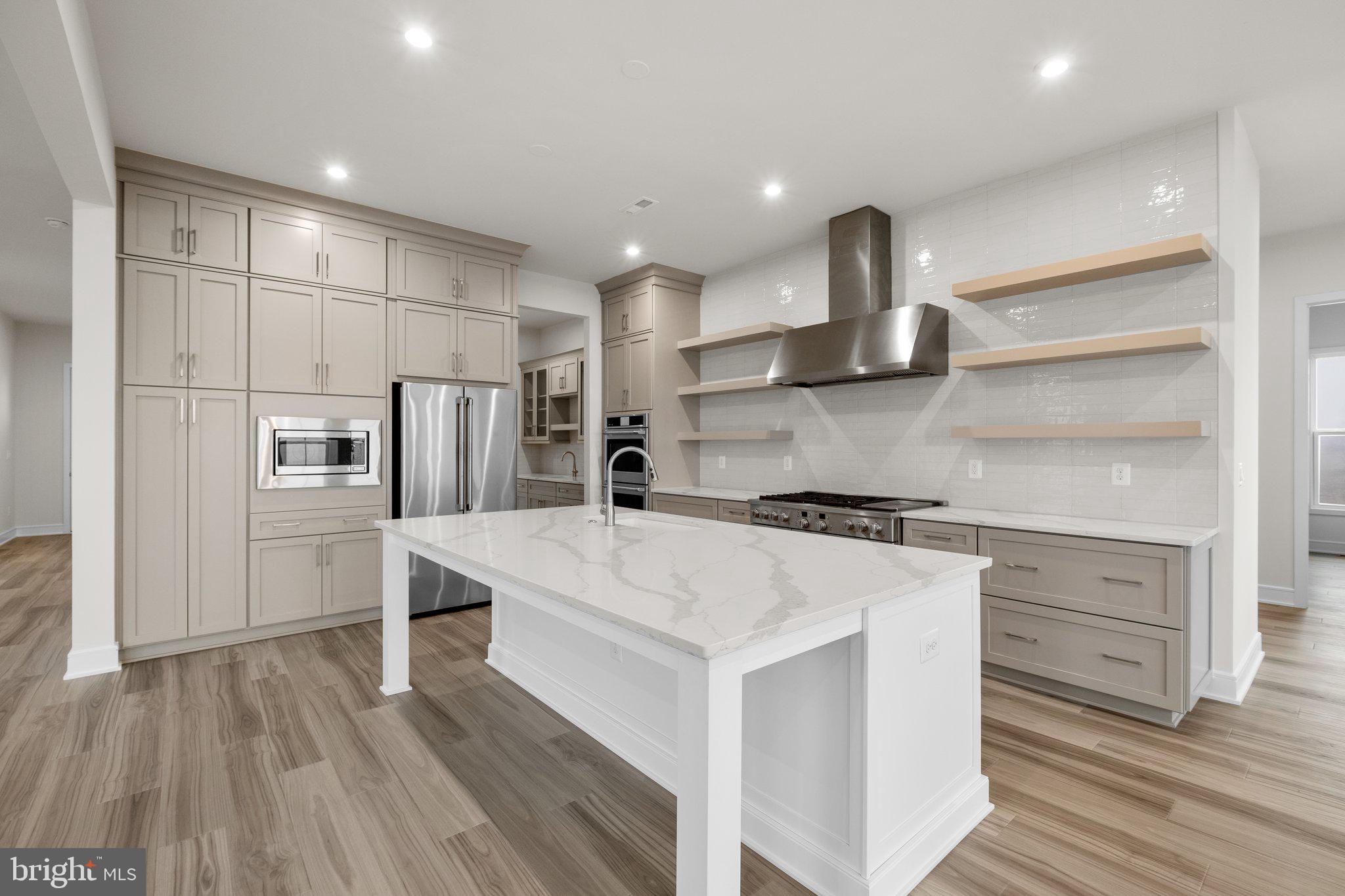 GLENMORE FARM - Residential