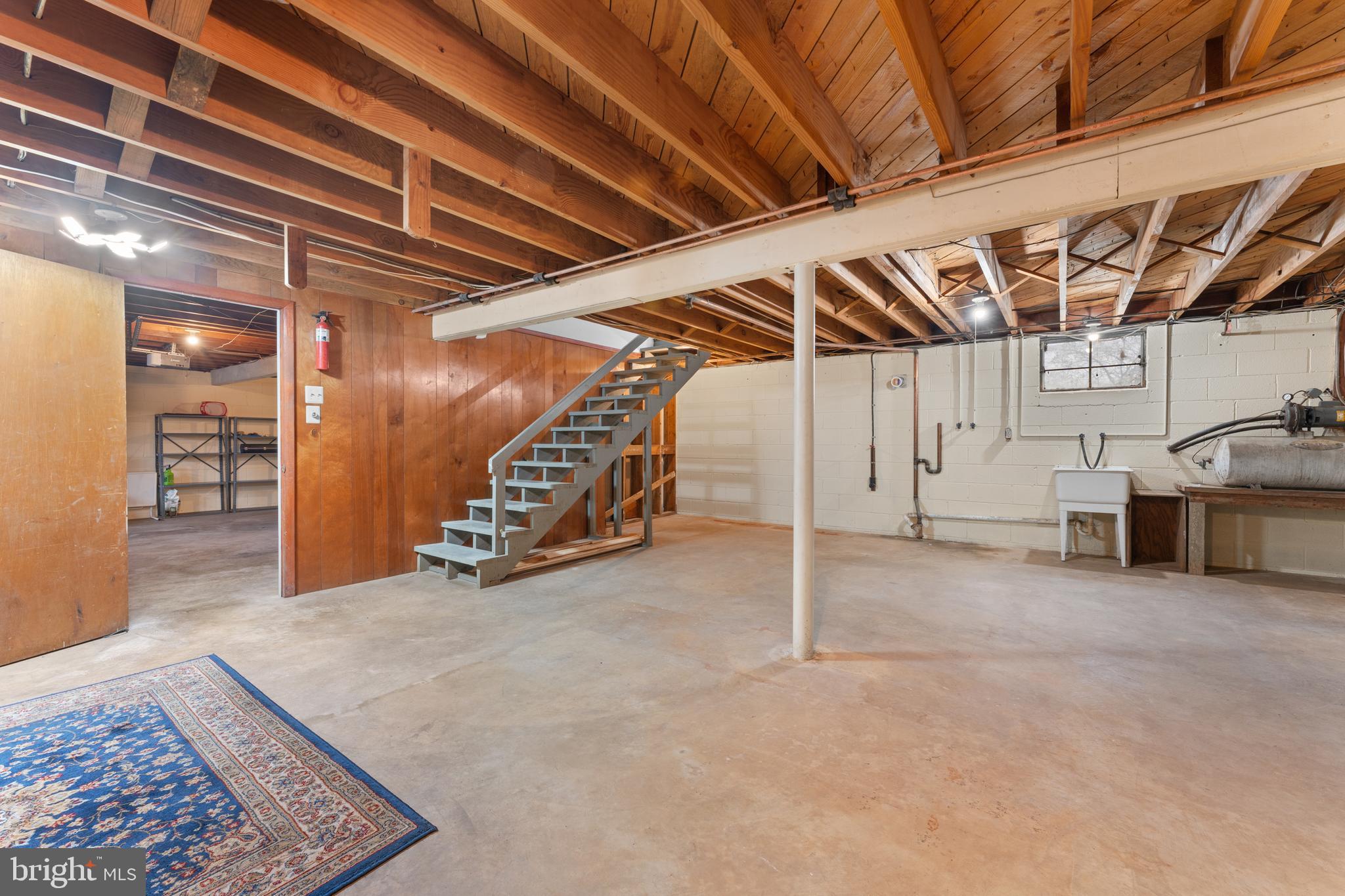 CRESTVIEW ESTATE - Residential