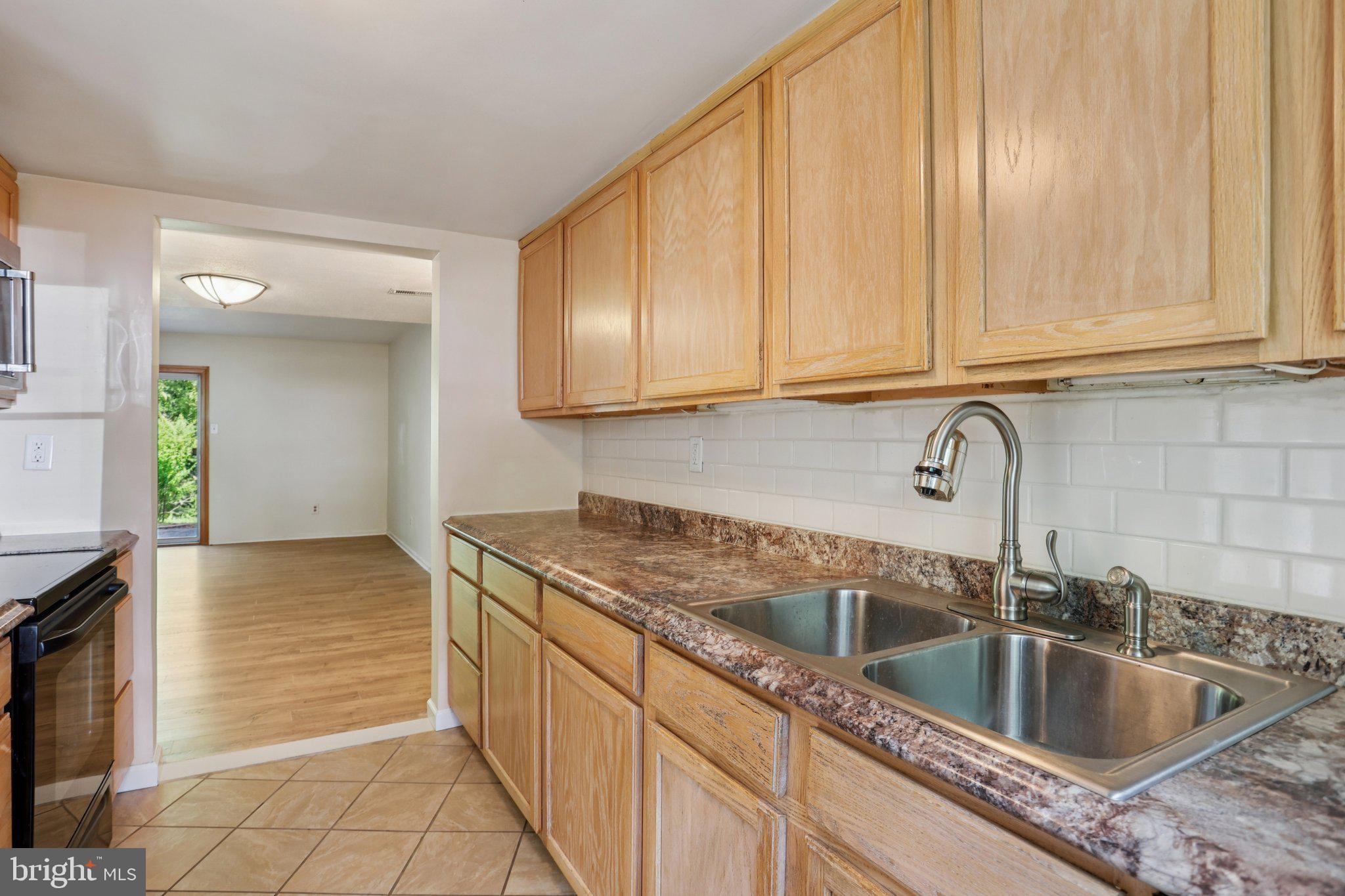 CHATHAM VIL OF TOW - Residential