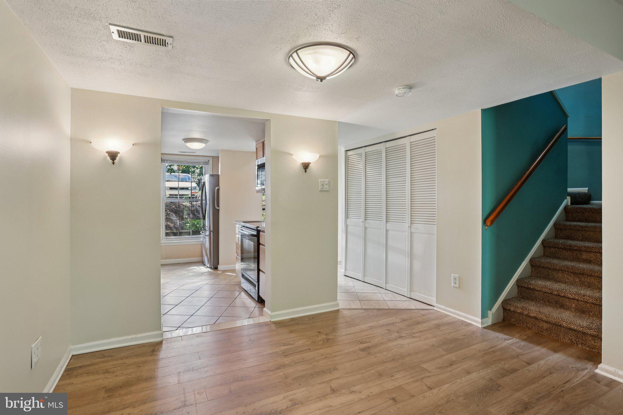 CHATHAM VIL OF TOW - Residential