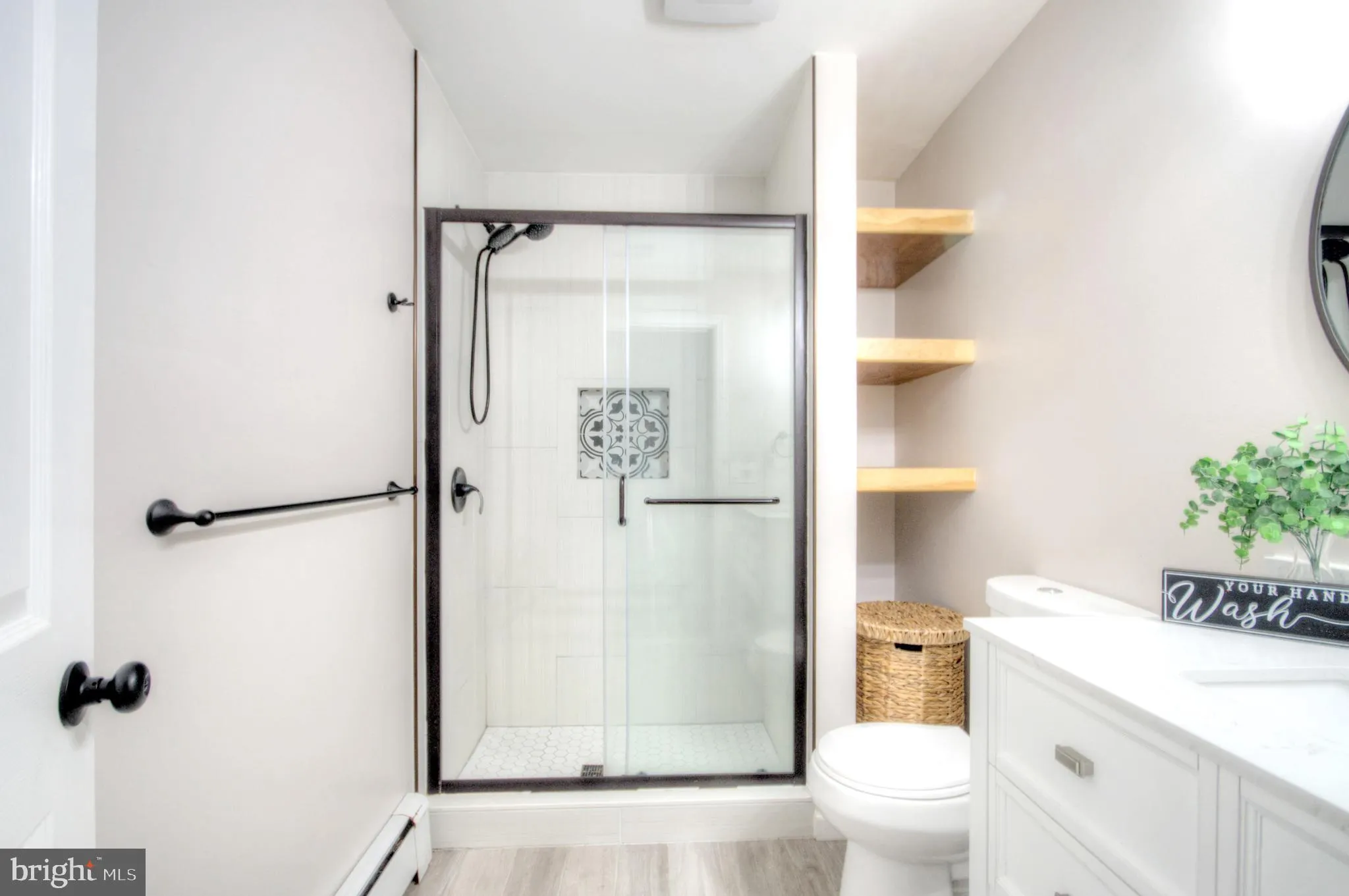 Vineland, New Jersey 08361, United States, 5 Bedrooms Bedrooms, ,3 BathroomsBathrooms,Residential,Active,108183