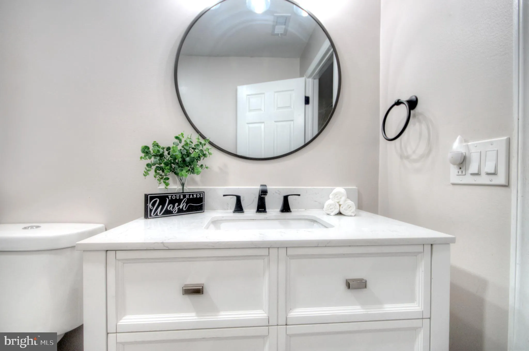 Vineland, New Jersey 08361, United States, 5 Bedrooms Bedrooms, ,3 BathroomsBathrooms,Residential,Active,108183