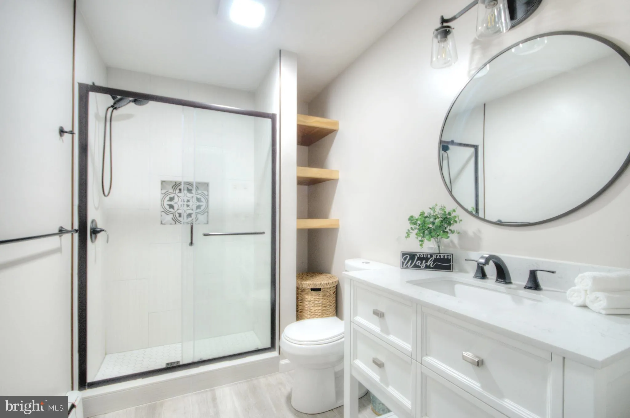 Vineland, New Jersey 08361, United States, 5 Bedrooms Bedrooms, ,3 BathroomsBathrooms,Residential,Active,108183