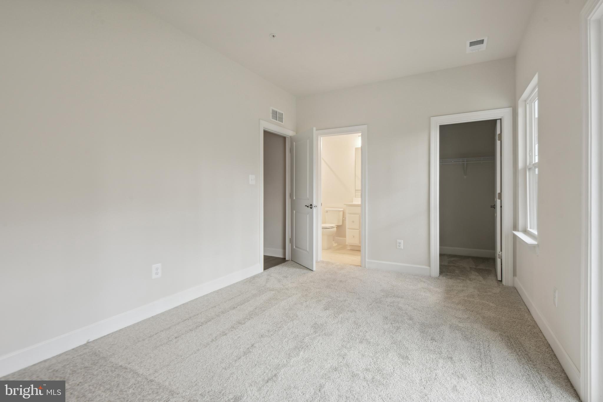 GATEWAY WEST - Residential Lease