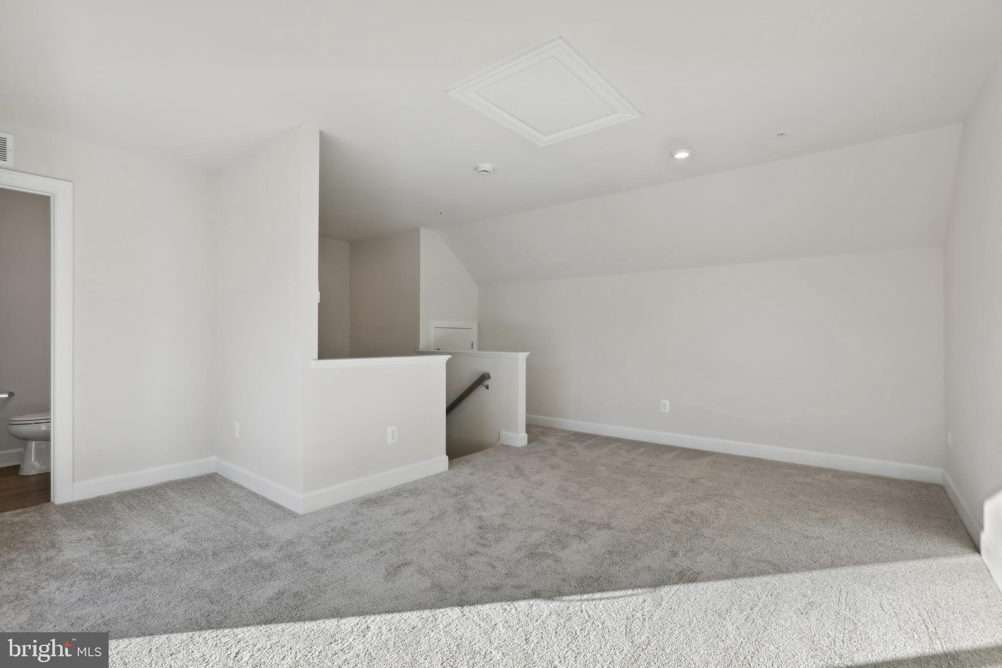 GATEWAY WEST - Residential Lease