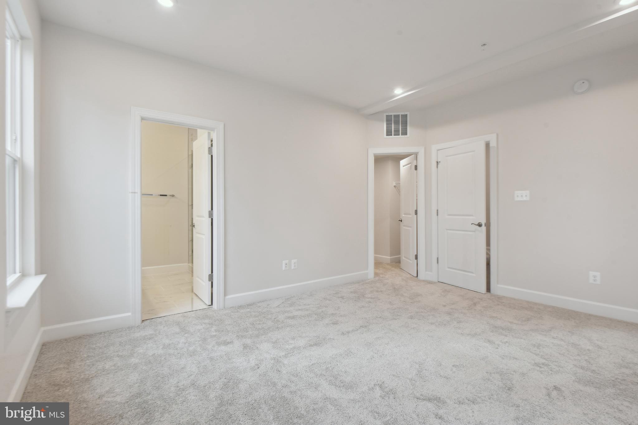 GATEWAY WEST - Residential Lease