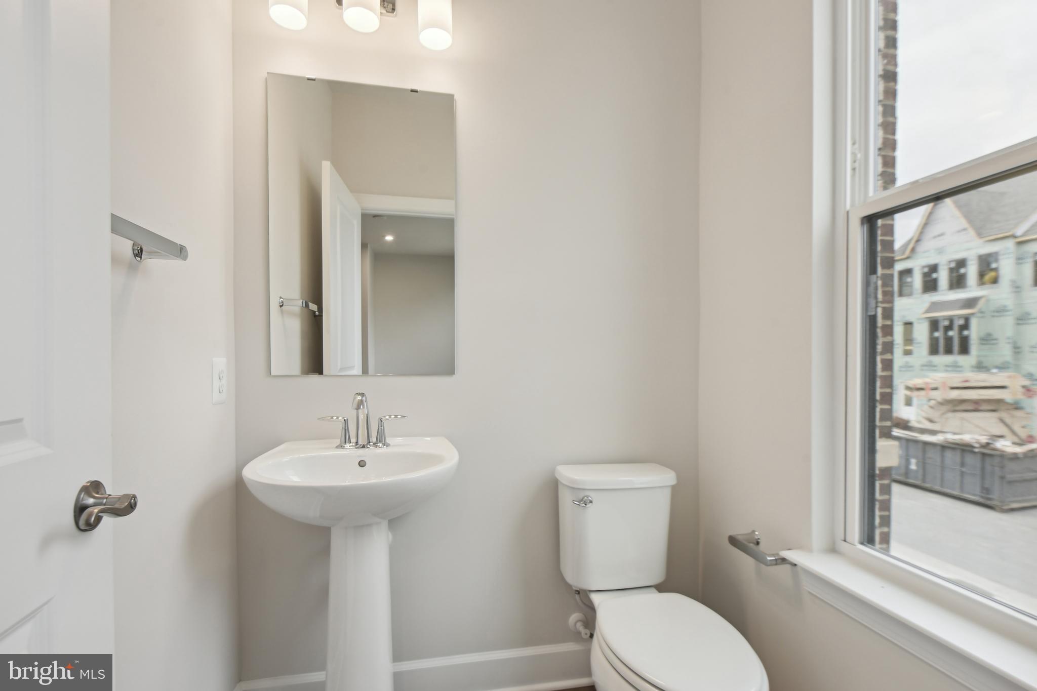 GATEWAY WEST - Residential Lease