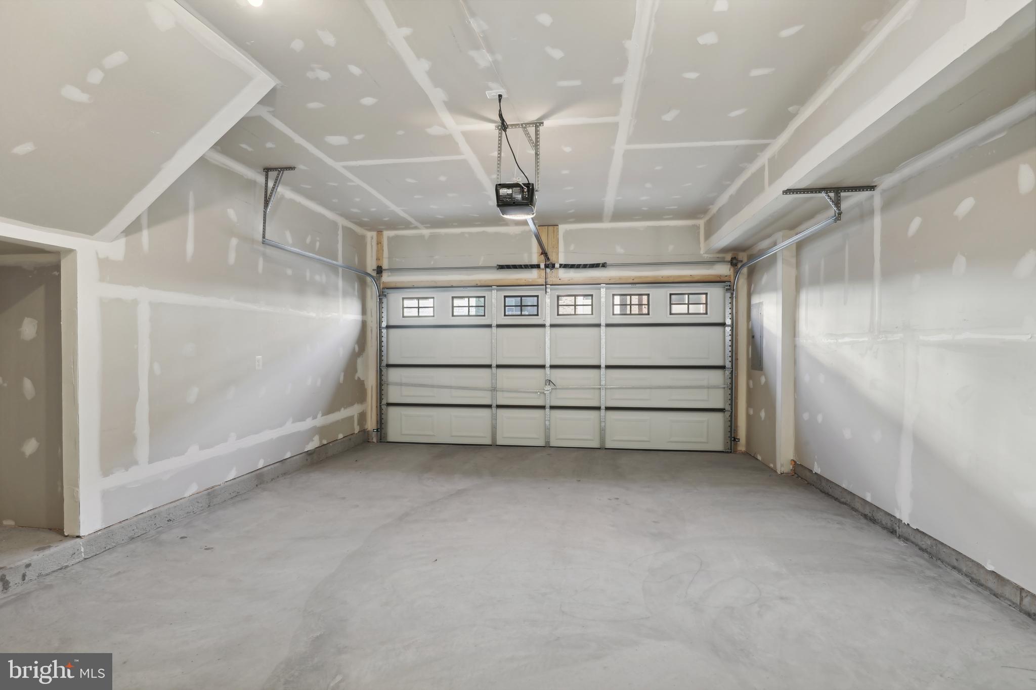 GATEWAY WEST - Residential Lease