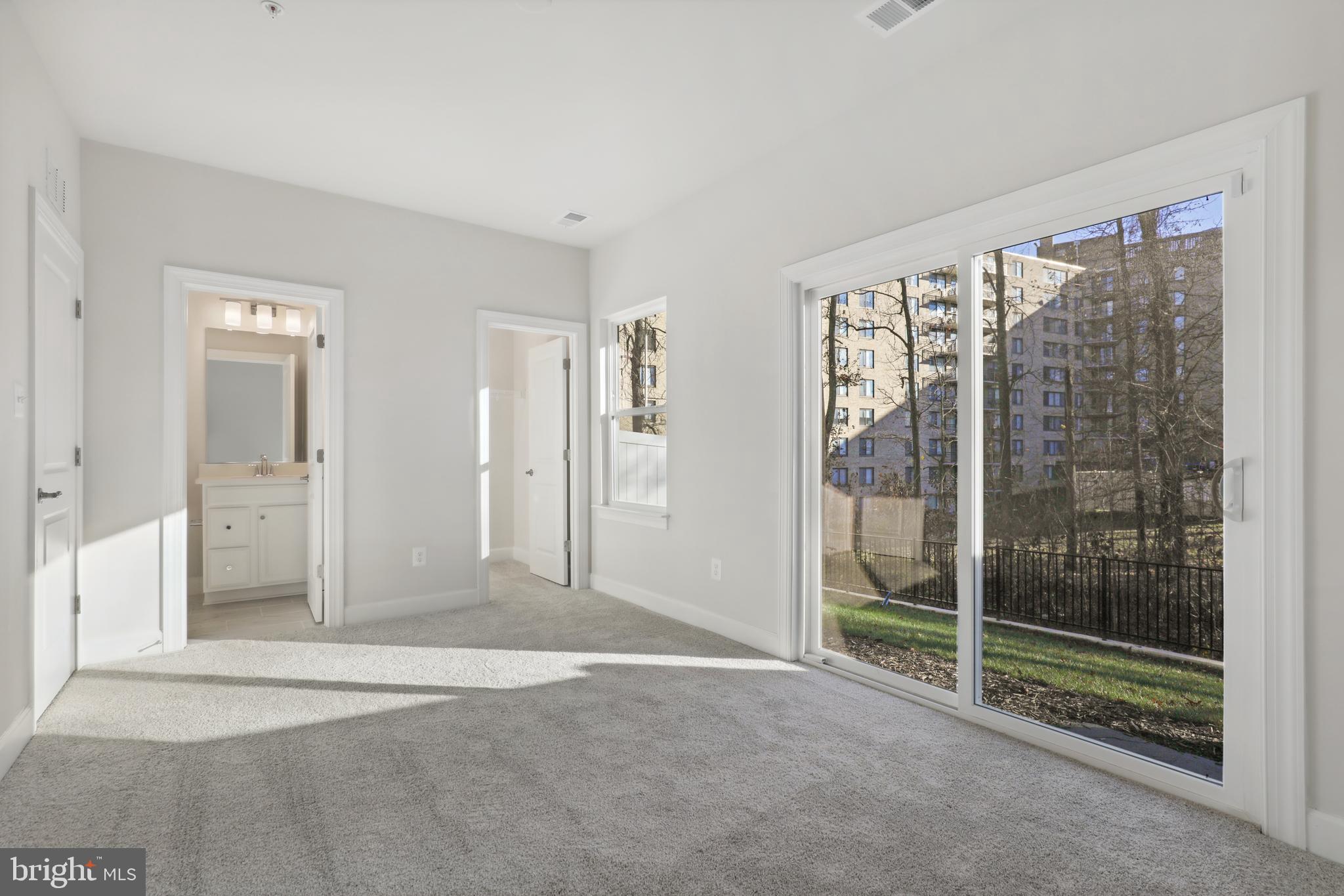 GATEWAY WEST - Residential Lease