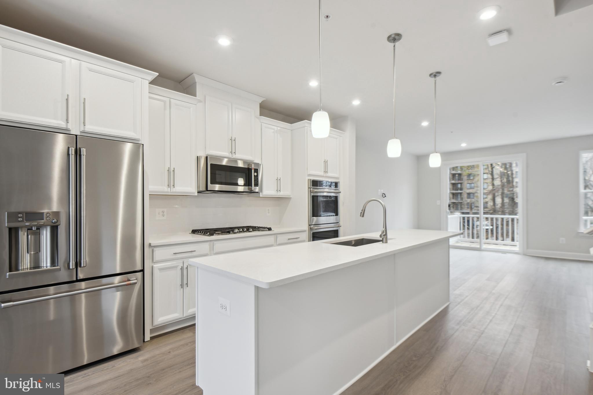 GATEWAY WEST - Residential Lease