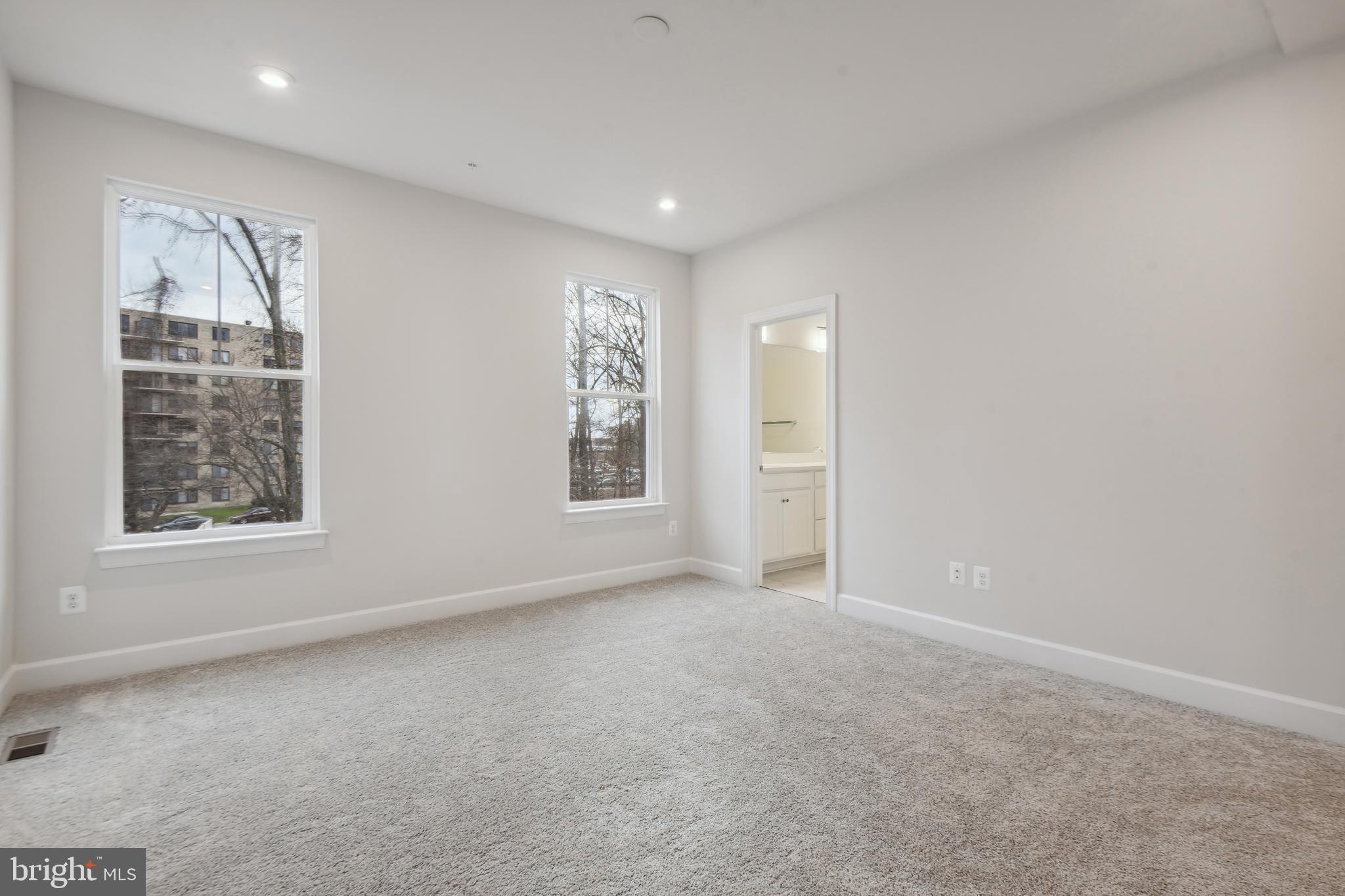 GATEWAY WEST - Residential Lease